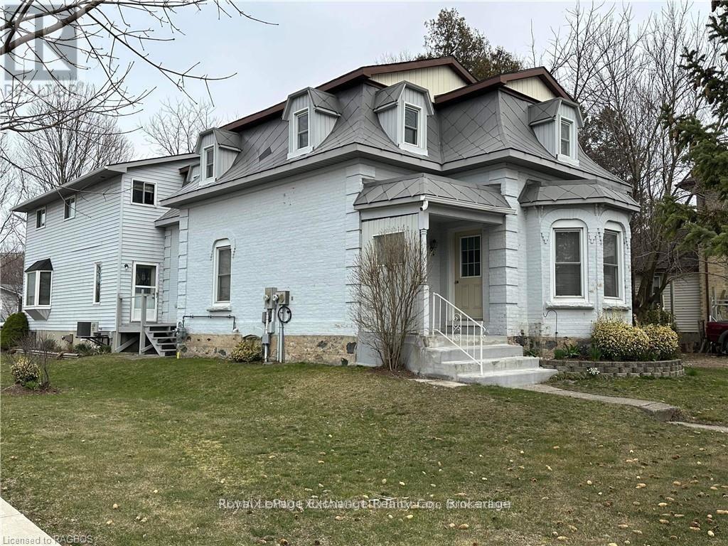 247 Broadway Street, Kincardine, Ontario  N2Z 2X9 - Photo 2 - X12076298
