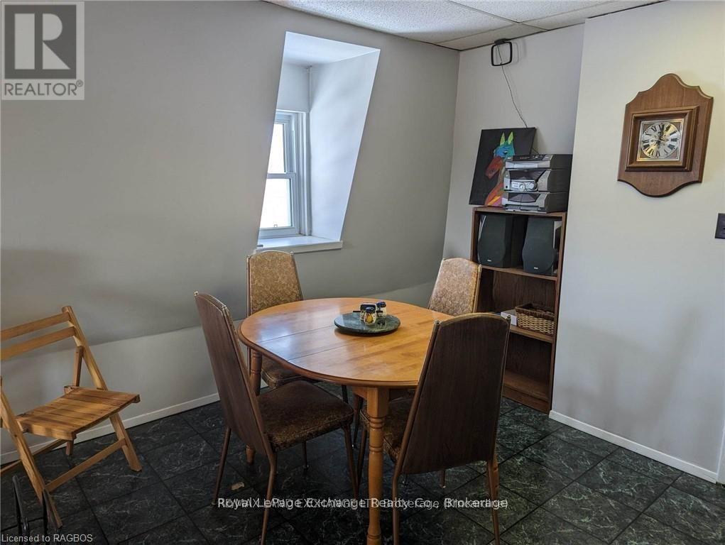 247 Broadway Street, Kincardine, Ontario  N2Z 2X9 - Photo 20 - X12076298