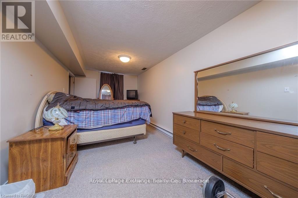 247 Broadway Street, Kincardine, Ontario  N2Z 2X9 - Photo 24 - X12076298