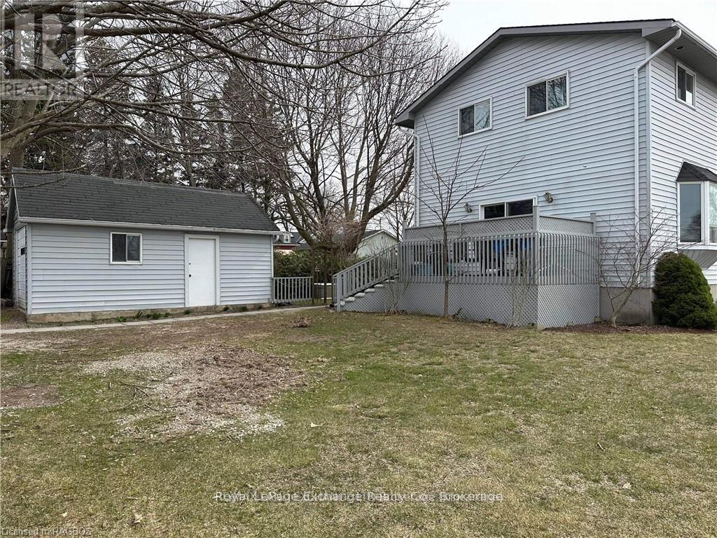 247 Broadway Street, Kincardine, Ontario  N2Z 2X9 - Photo 3 - X12076298