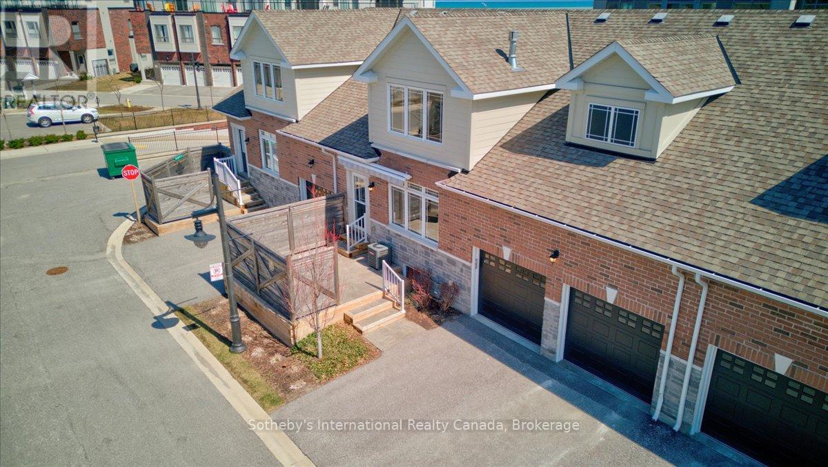 Property at 4 EMERSON MEWS image 3