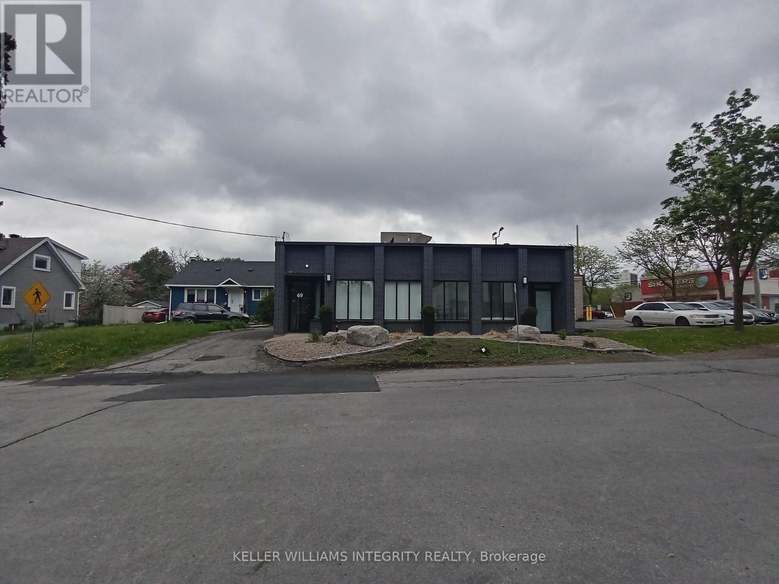 69 Kempster Avenue, Ottawa, Ontario  K2B 6M2 - Photo 1 - X12076347