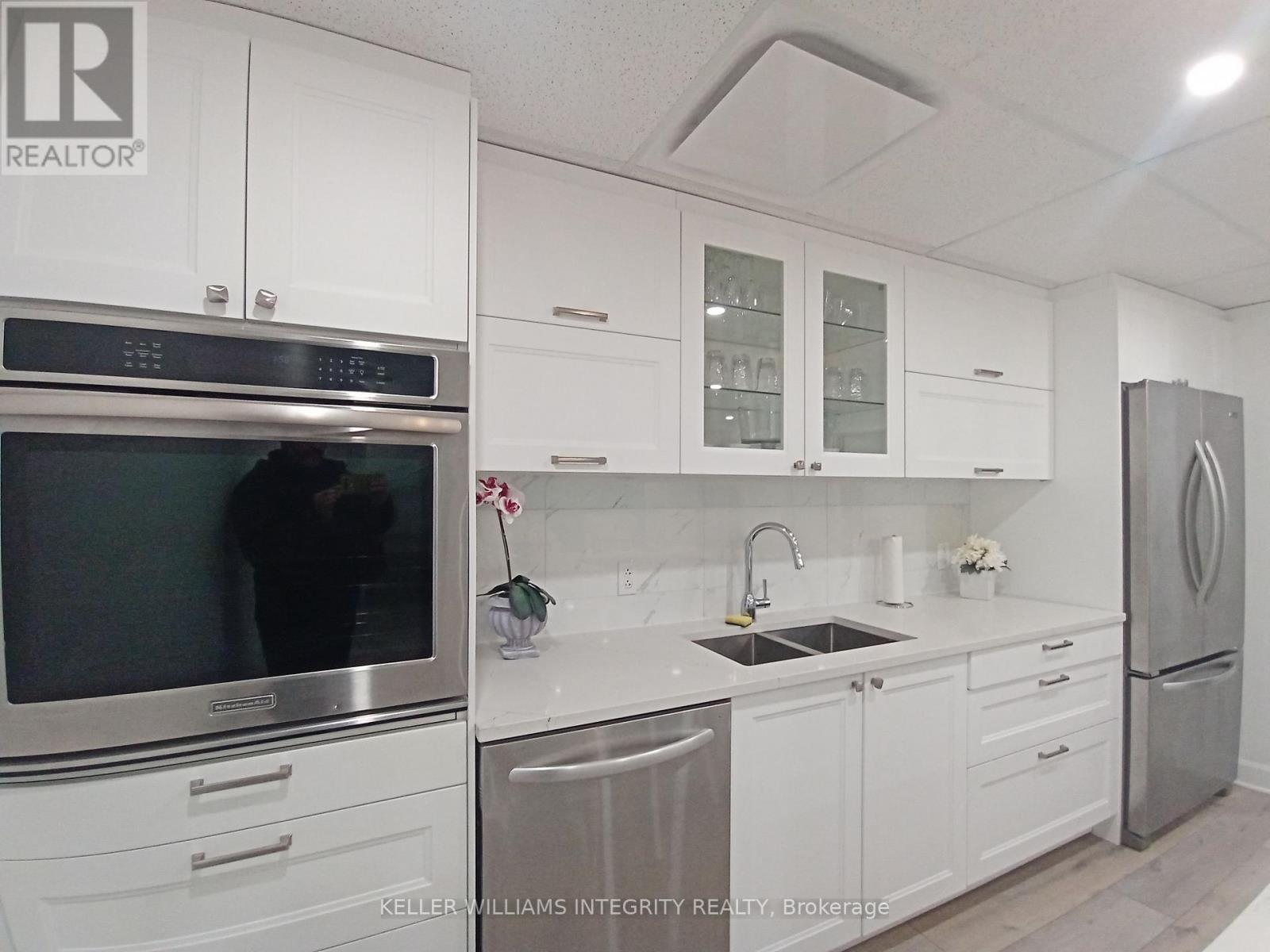 69 Kempster Avenue, Ottawa, Ontario  K2B 6M2 - Photo 31 - X12076347