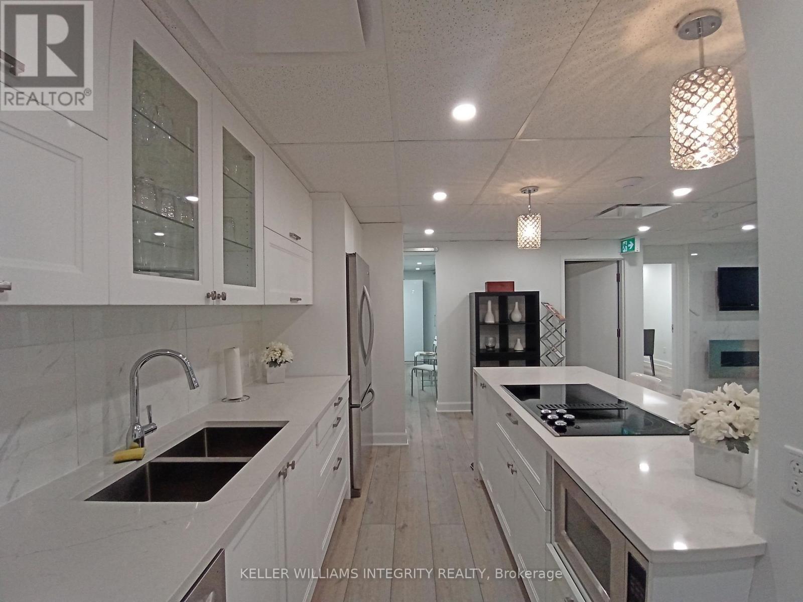 69 Kempster Avenue, Ottawa, Ontario  K2B 6M2 - Photo 32 - X12076347