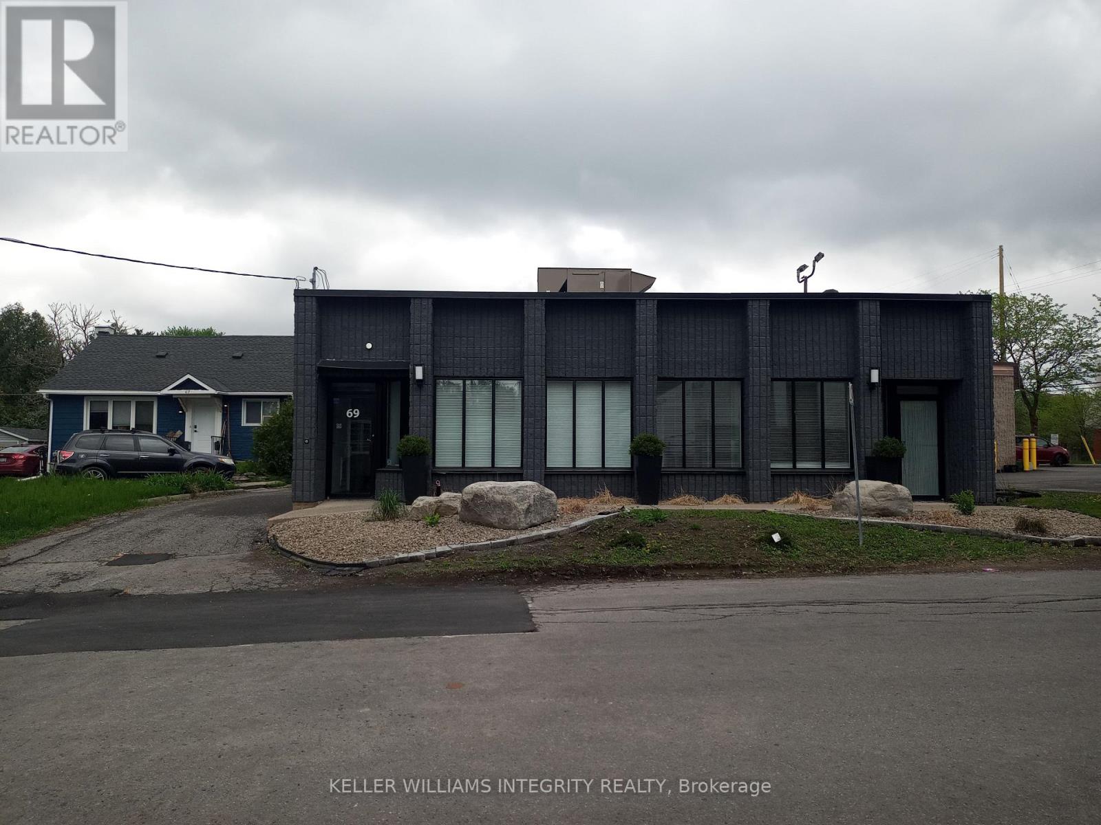 69 Kempster Avenue, Ottawa, Ontario  K2B 6M2 - Photo 41 - X12076347