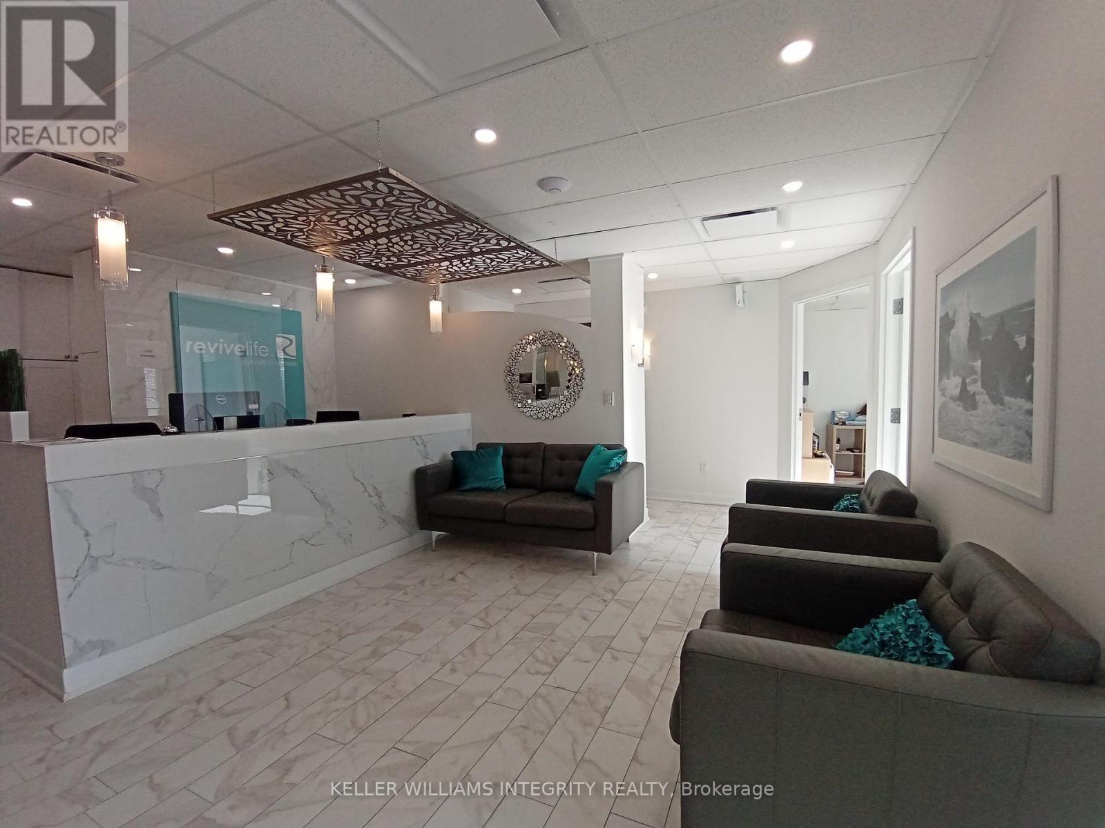 69 Kempster Avenue, Ottawa, Ontario  K2B 6M2 - Photo 5 - X12076347