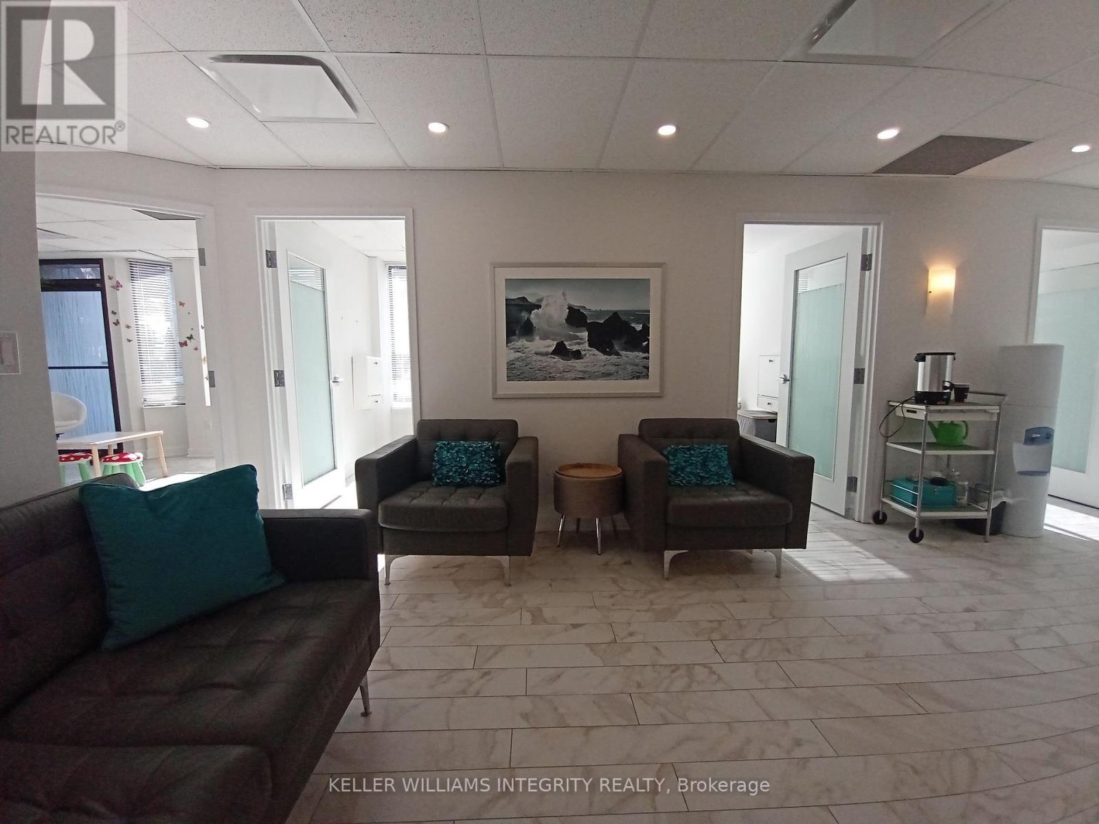 69 Kempster Avenue, Ottawa, Ontario  K2B 6M2 - Photo 6 - X12076347