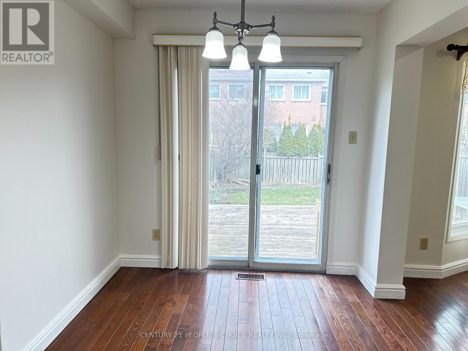 152 Observatory Lane, Richmond Hill, Ontario  L4C 8K8 - Photo 7 - N12076272