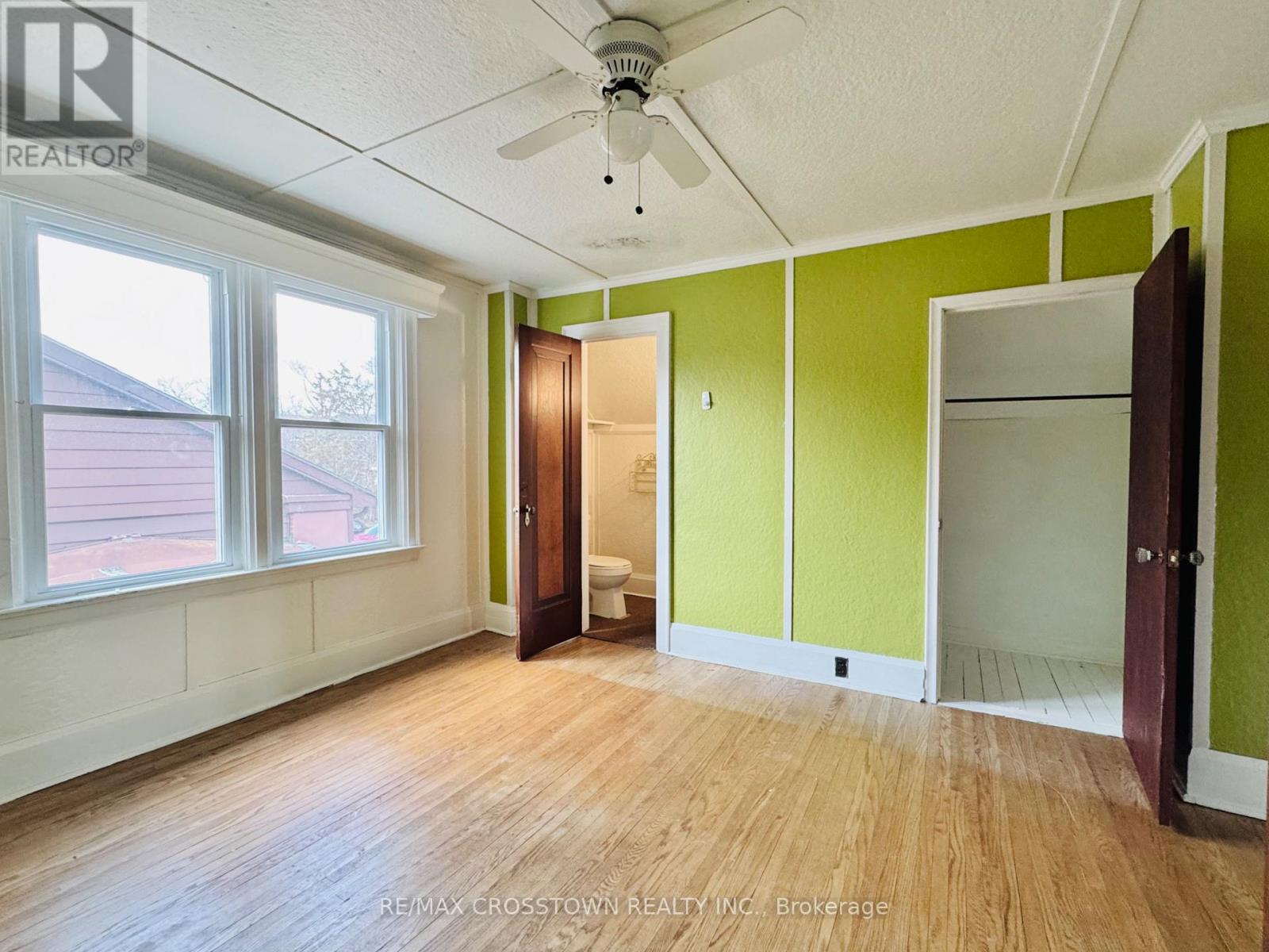 73 Toronto Street, Barrie, Ontario  L4N 1V1 - Photo 5 - S12076277