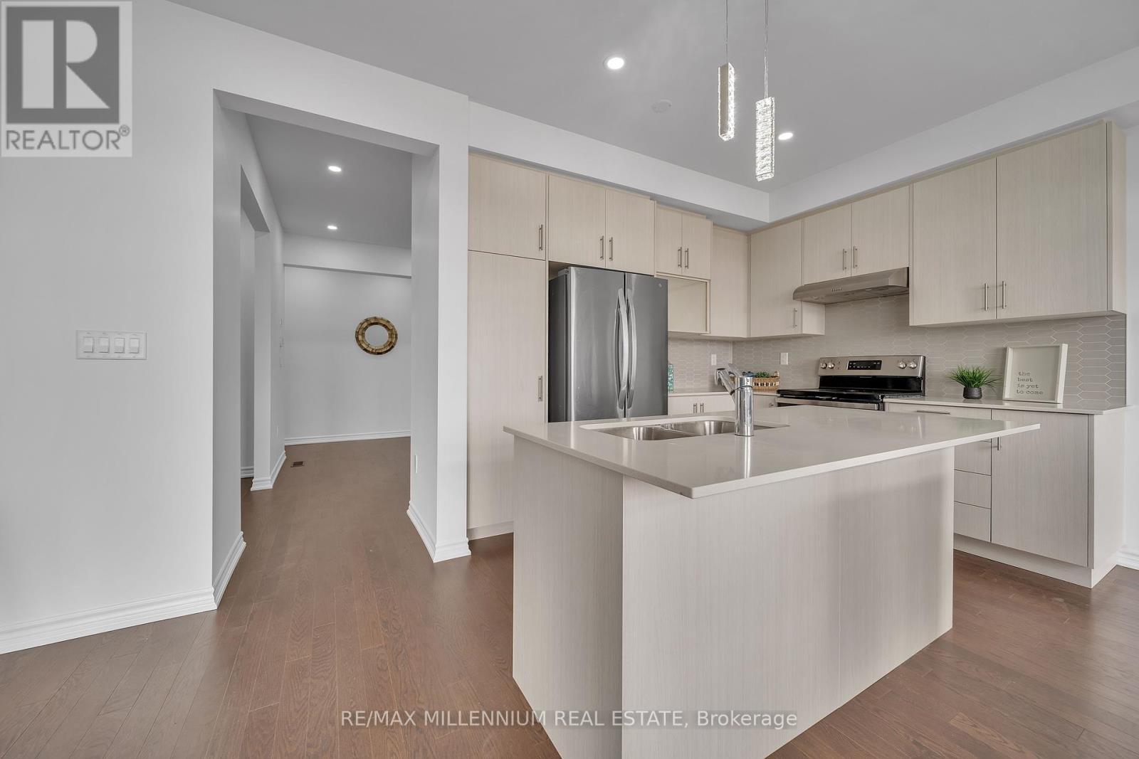 22 Phoenix Blvd Boulevard, Barrie, Ontario  L9J 0P7 - Photo 17 - S12076280