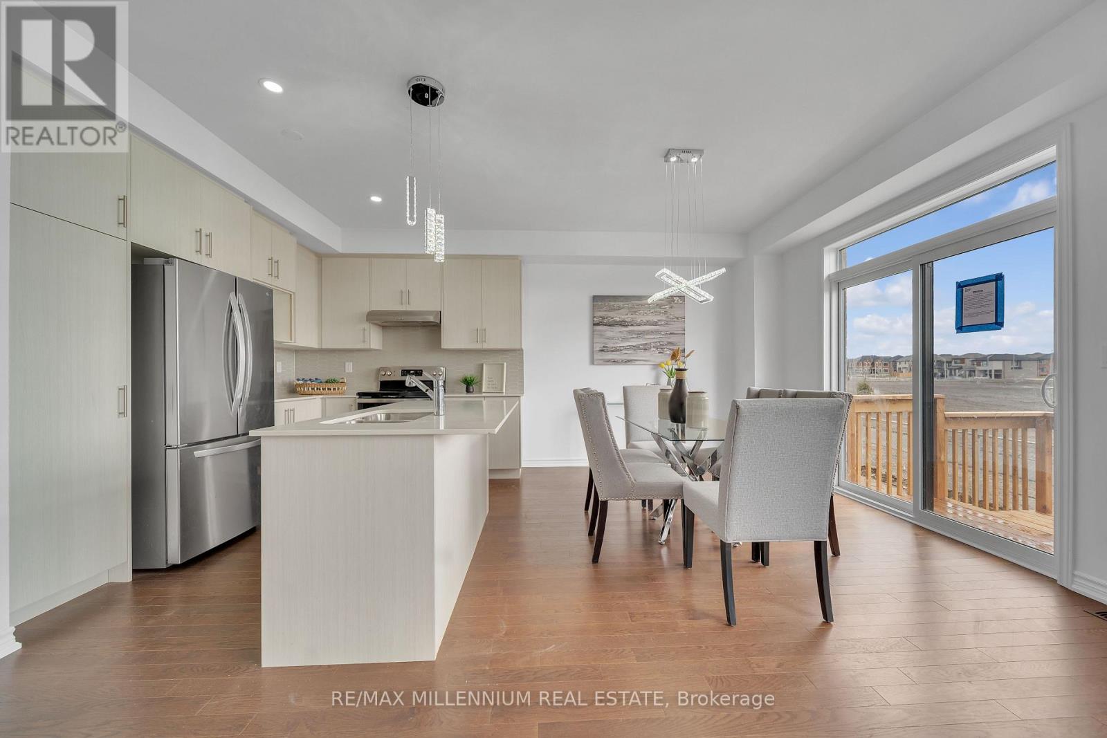 22 Phoenix Blvd Boulevard, Barrie, Ontario  L9J 0P7 - Photo 21 - S12076280