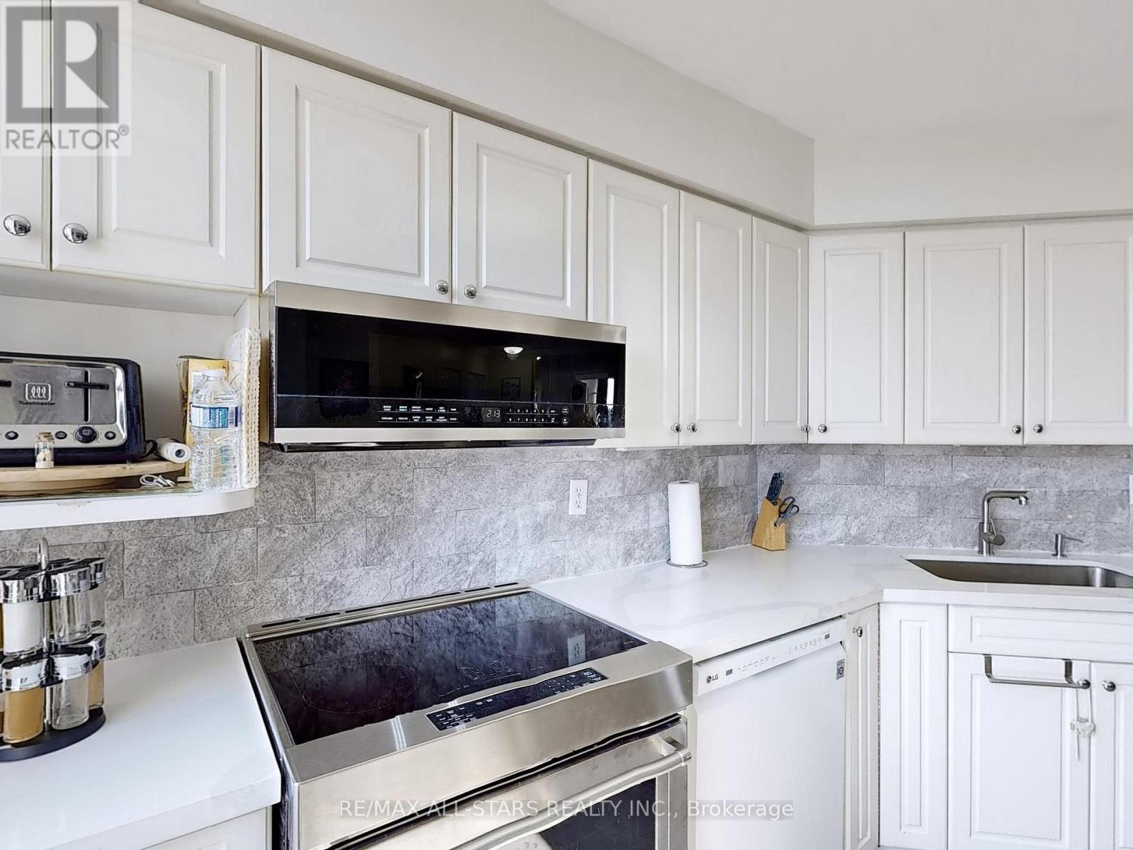 707 - 12 Laurelcrest Street, Brampton, Ontario  L6S 5Y4 - Photo 16 - W12074764