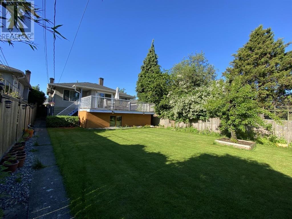 645 E 27 Avenue, Vancouver, British Columbia  V5V 2K7 - Photo 3 - R2985938