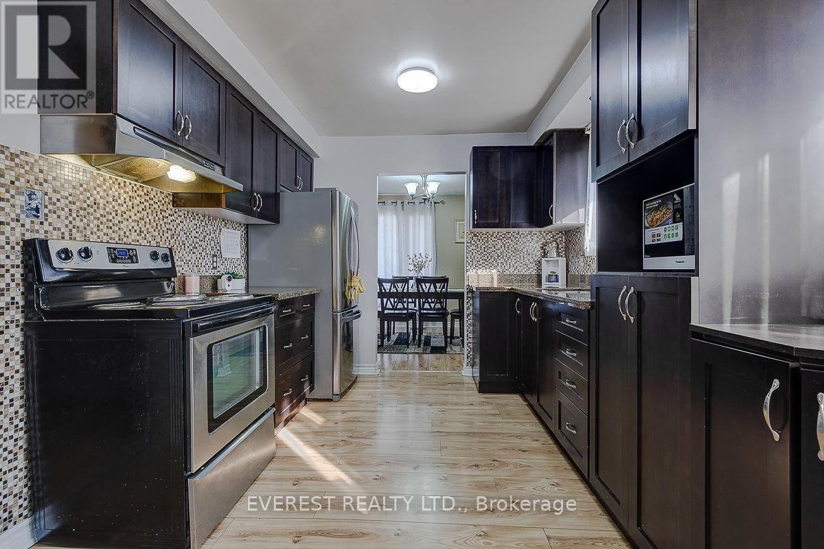 68 Forest Hill Crescent, Hamilton, Ontario  L8K 5V1 - Photo 8 - X12076284
