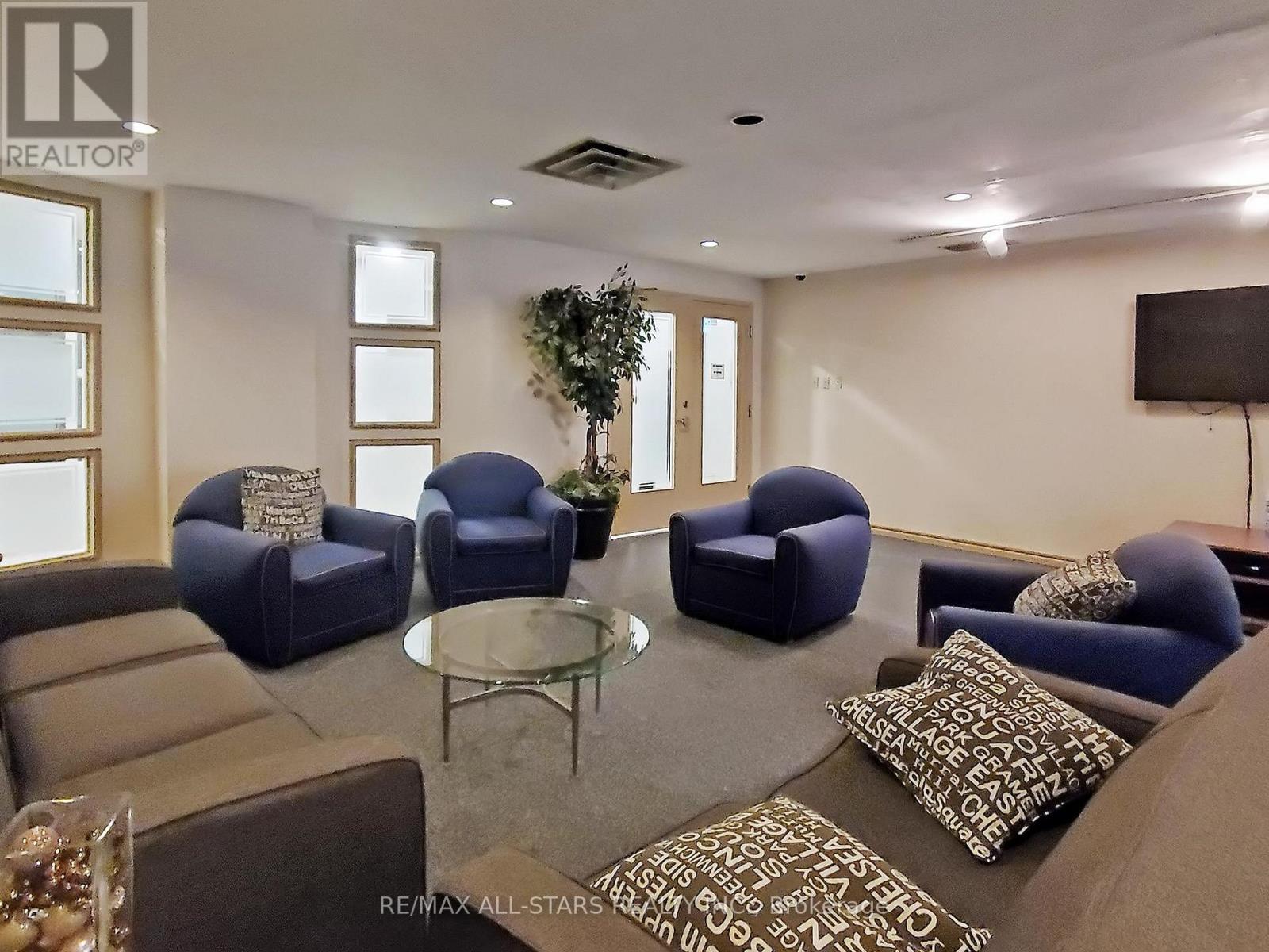 707 - 12 Laurelcrest Street, Brampton, Ontario  L6S 5Y4 - Photo 24 - W12074764