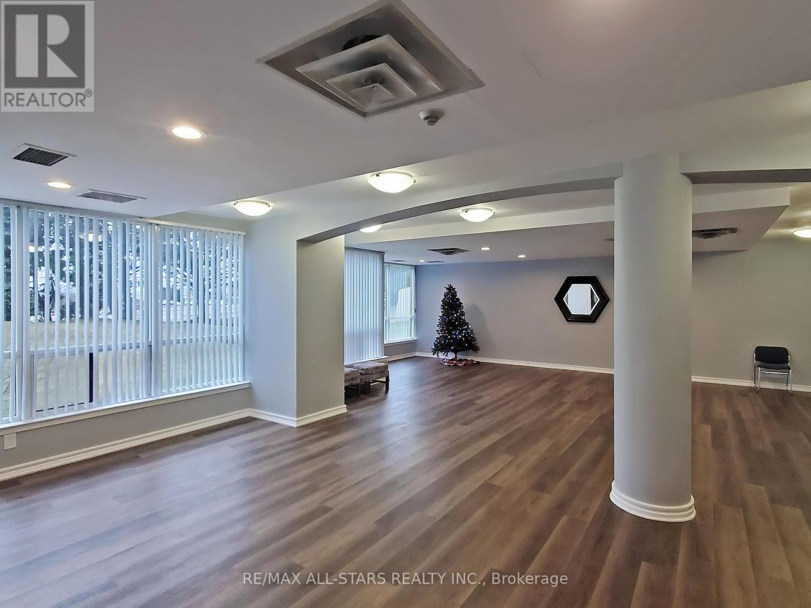 707 - 12 Laurelcrest Street, Brampton, Ontario  L6S 5Y4 - Photo 30 - W12074764