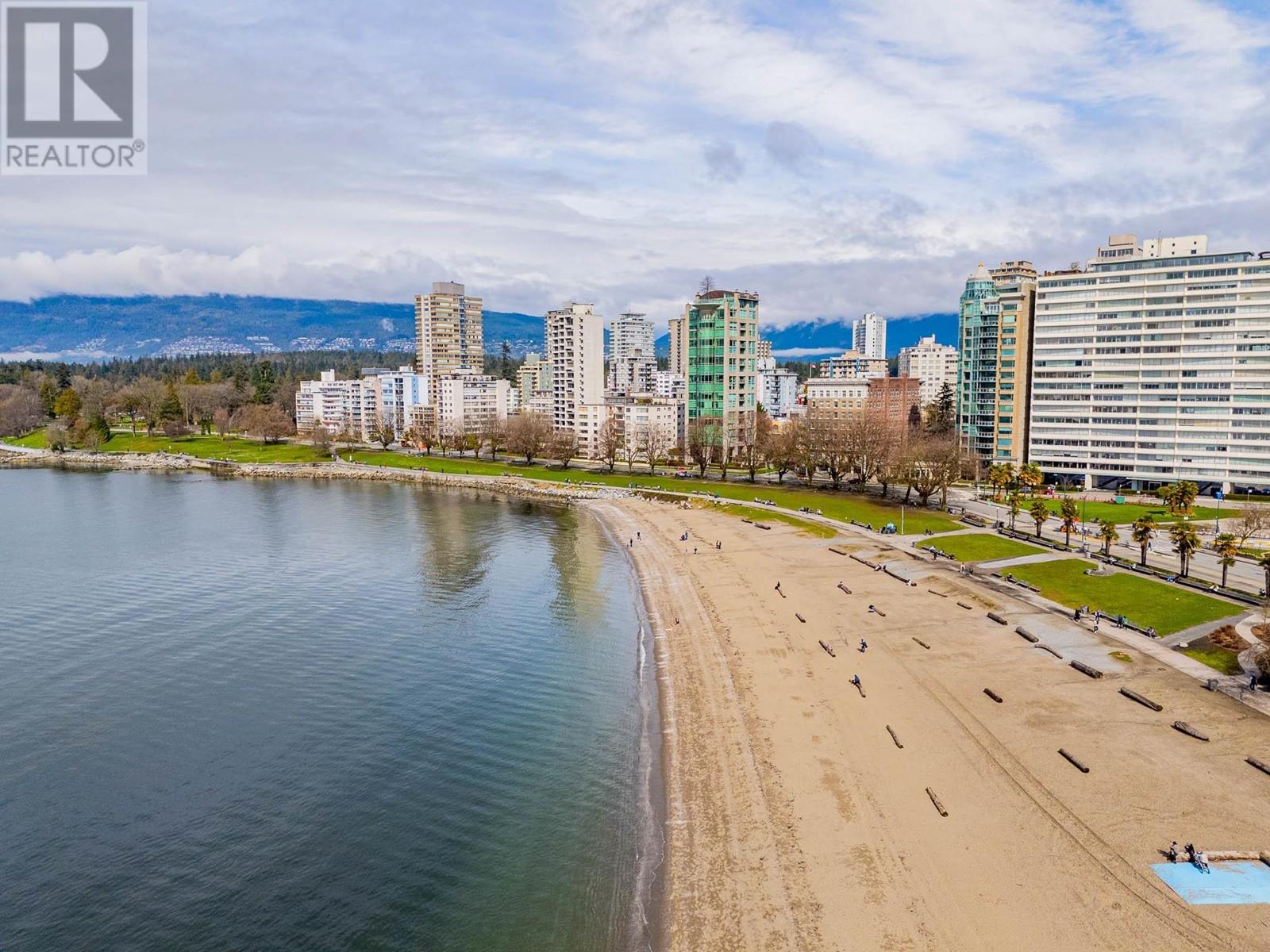 106 1949 Beach Avenue, Vancouver, British Columbia  V6G 1Z2 - Photo 1 - R2989277