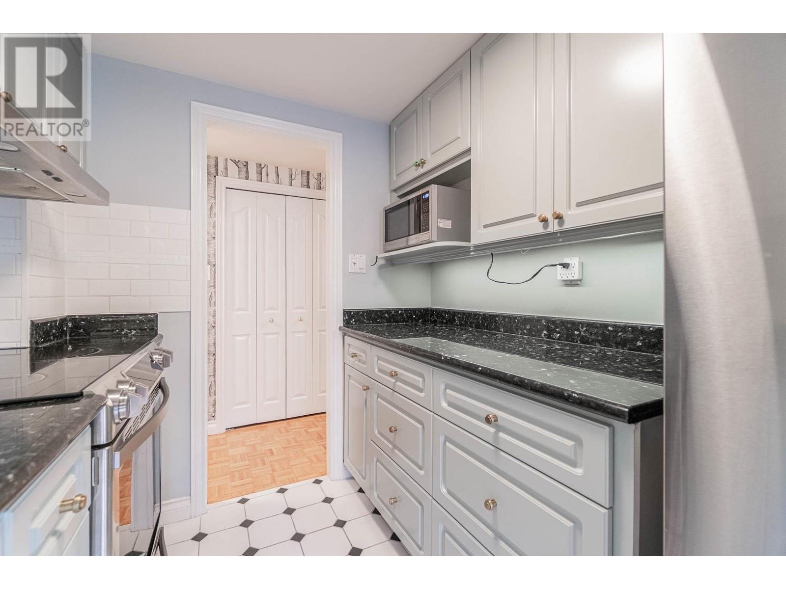 106 1949 Beach Avenue, Vancouver, British Columbia  V6G 1Z2 - Photo 18 - R2989277