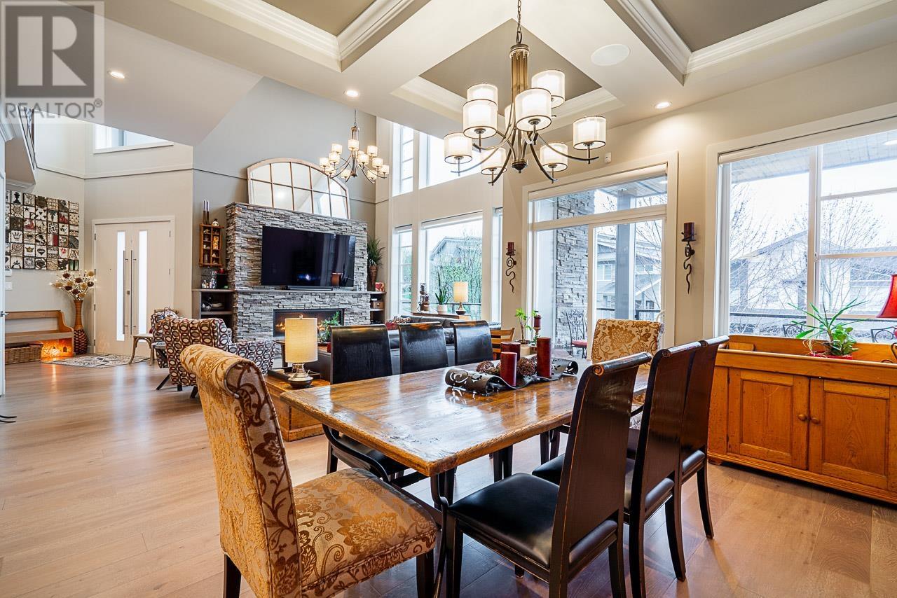 1412 Strawline Hill Street, Coquitlam, British Columbia  V3E 0L5 - Photo 10 - R2989282