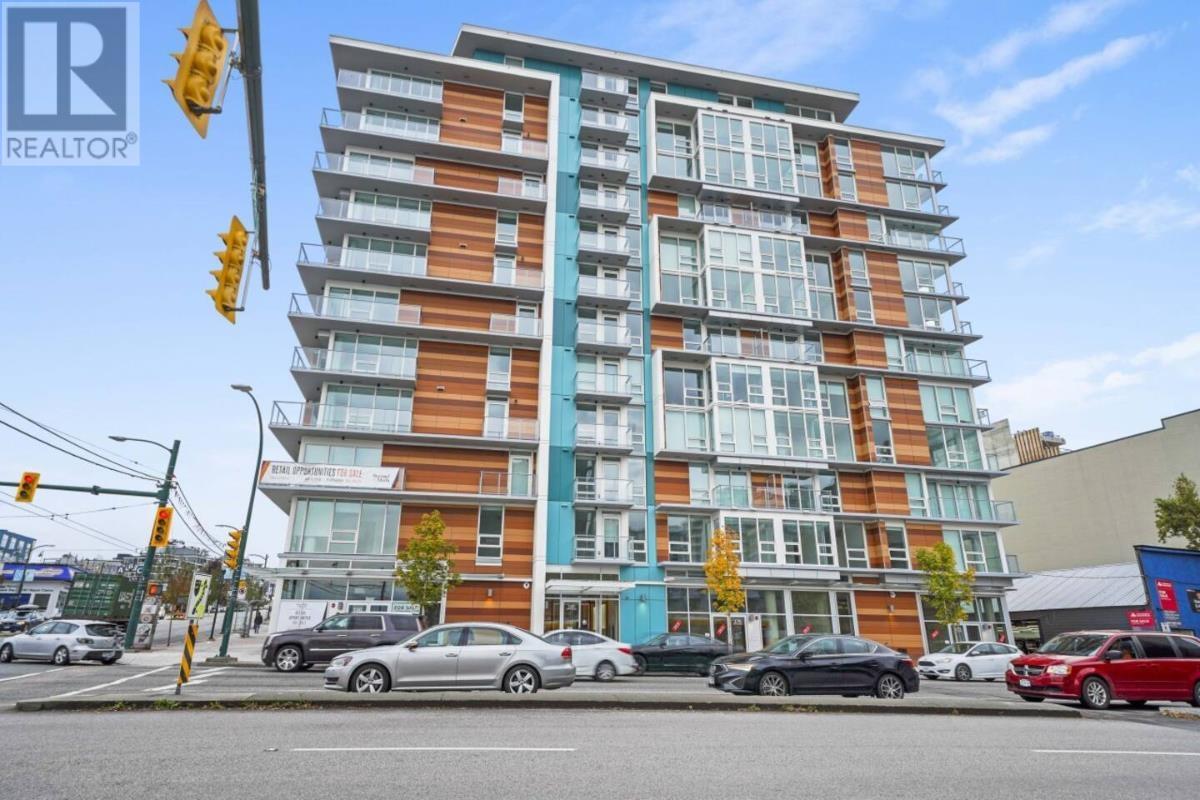 725 180 E 2ND AVENUE, Vancouver, British Columbia
