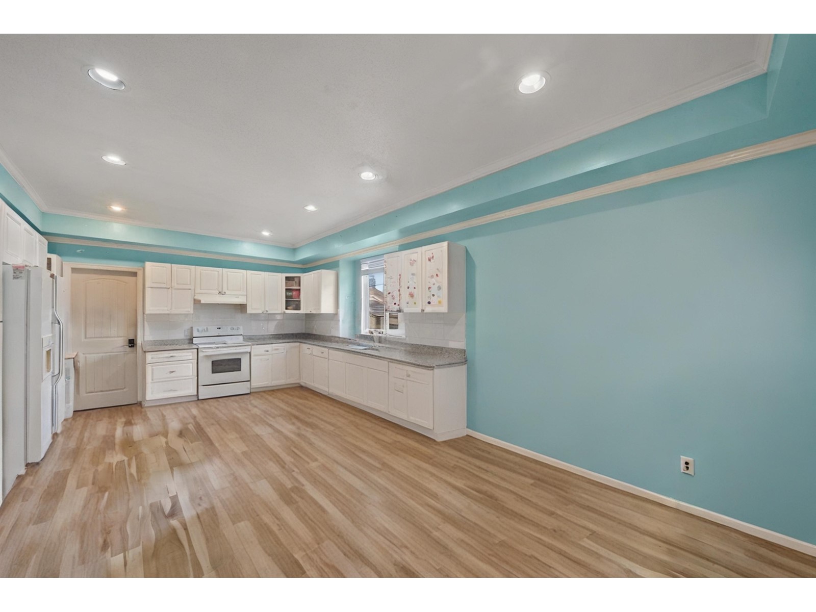 12986 107a Avenue, Surrey, British Columbia  V3T 2G7 - Photo 9 - R2968498