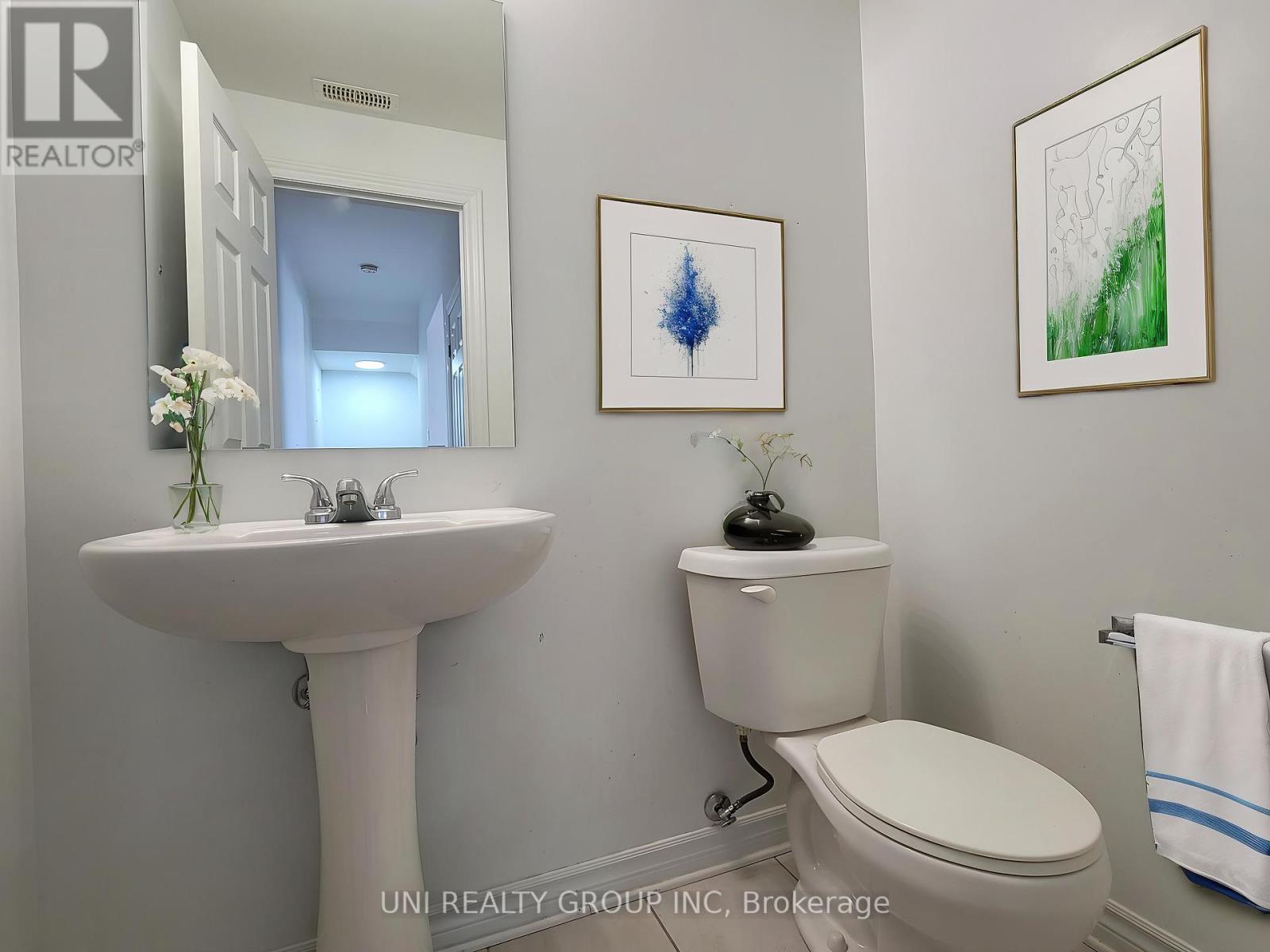 Property at 298C EVEREST PRIVATE image 4