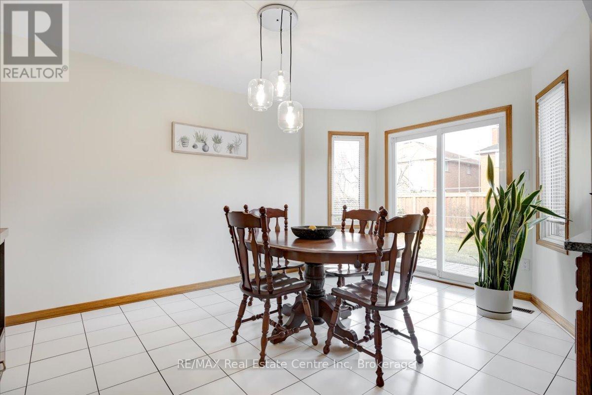 15 Glitter Road, Vaughan, Ontario  L4L 7W2 - Photo 19 - N12041570