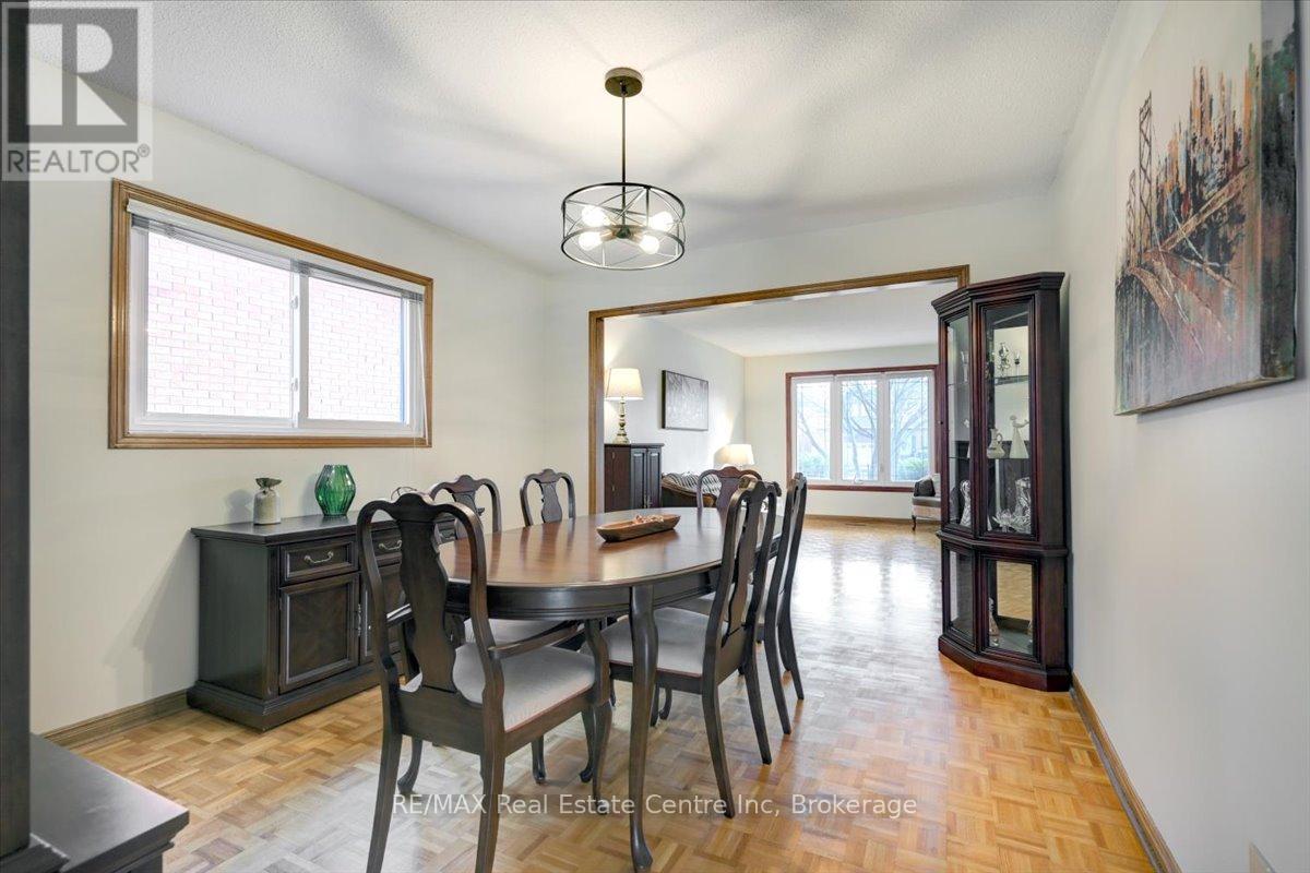 15 Glitter Road, Vaughan, Ontario  L4L 7W2 - Photo 9 - N12041570