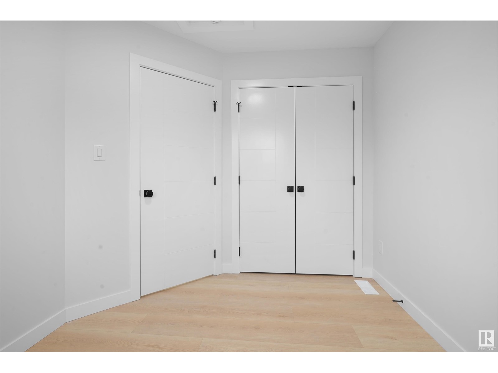 9842 155 St Nw, Edmonton, Alberta  T5P 2K9 - Photo 16 - E4430243