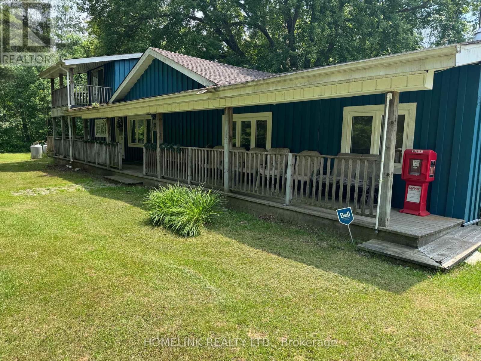 Property at 371 BARCOVAN BEACH ROAD image 1