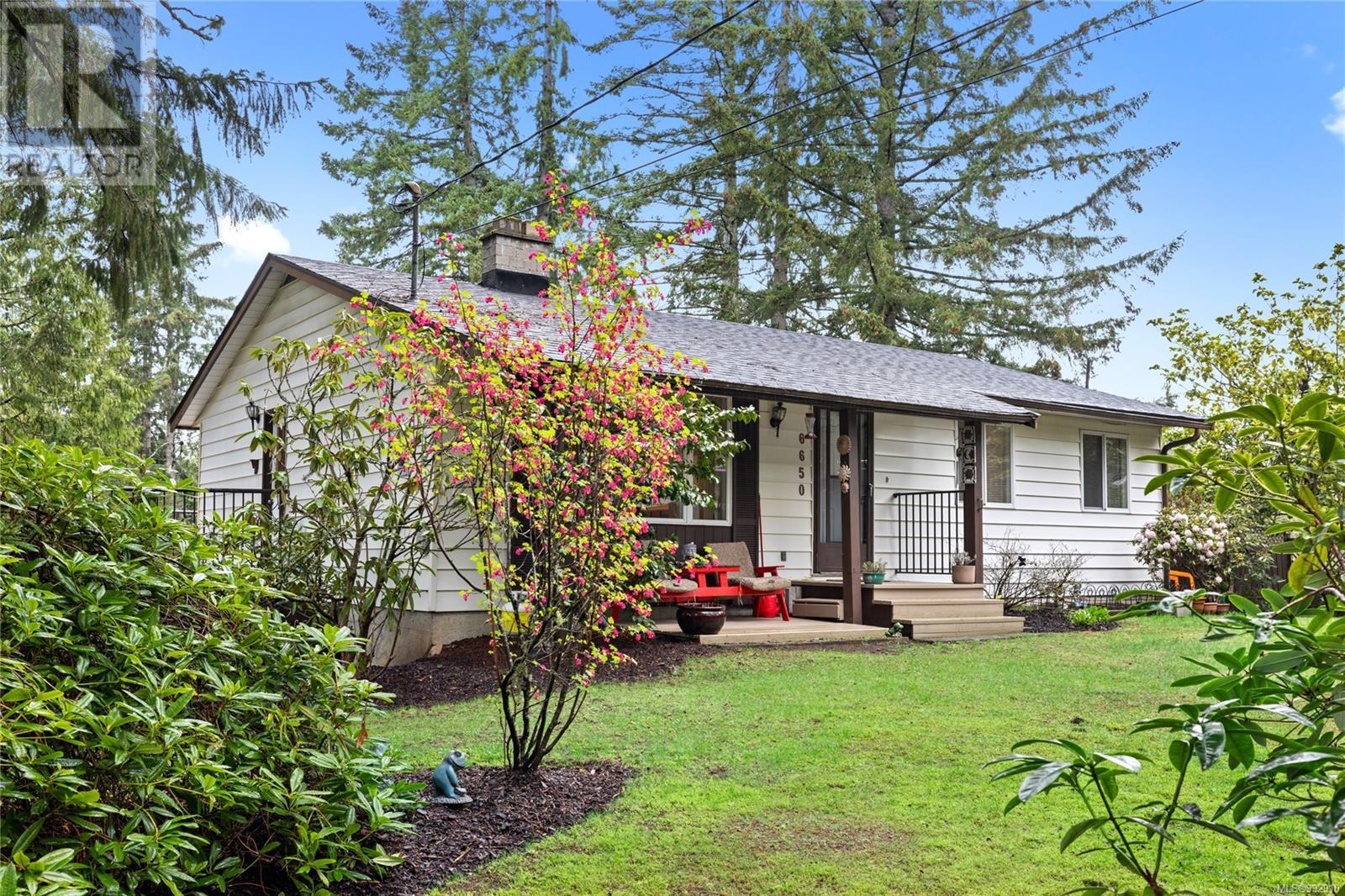 Property at 6650 Green Acres Way image 1