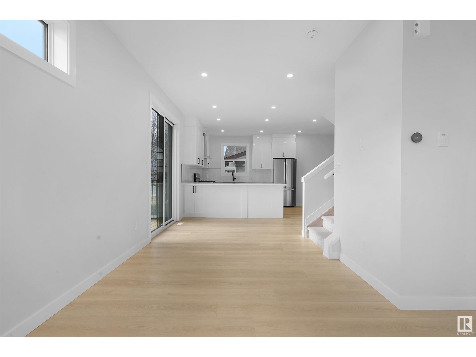 Property at 15503 99 Ave NW image 3
