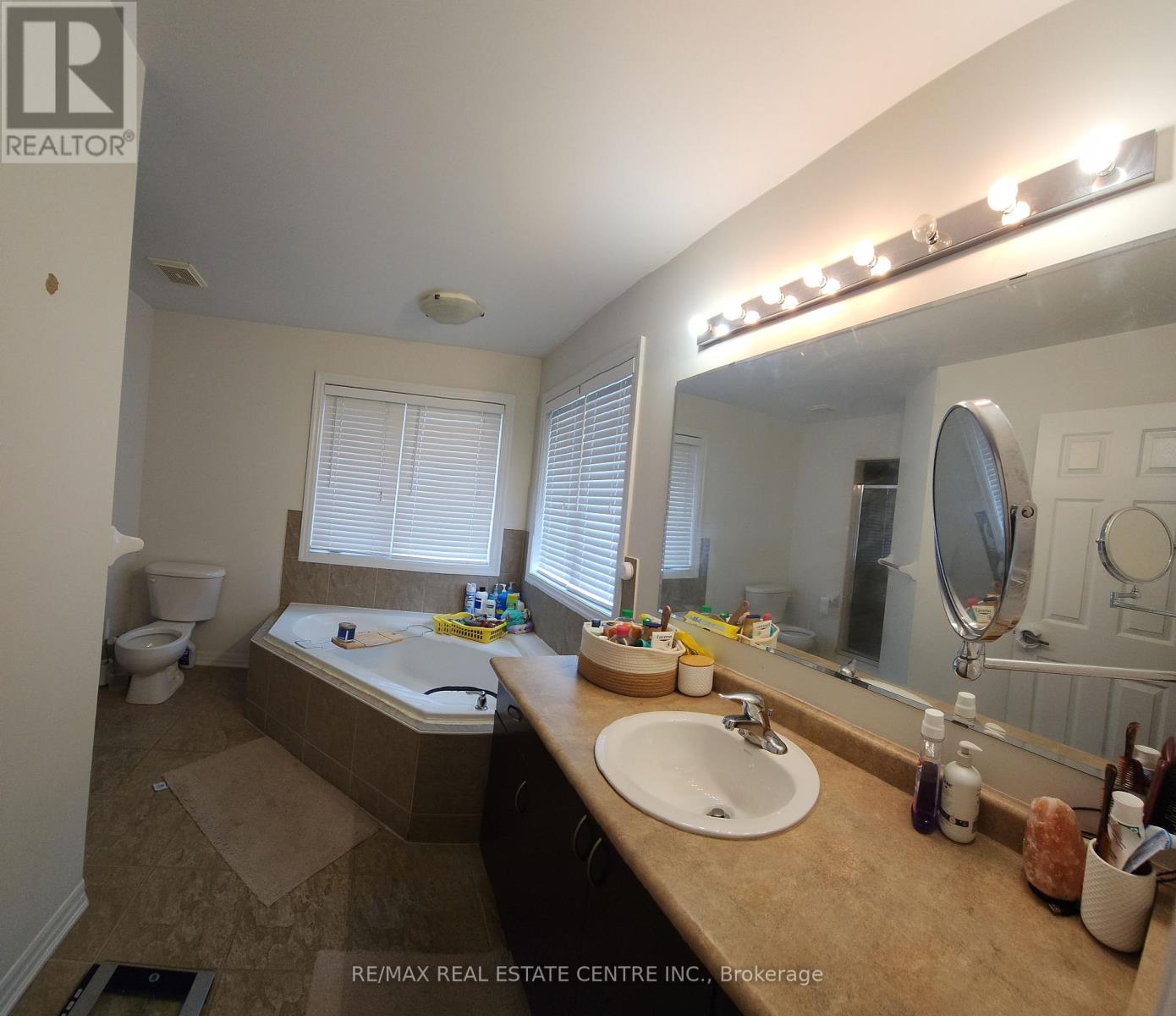 153 Halifax Street, Hamilton, Ontario  L8E 0C8 - Photo 21 - X12064513