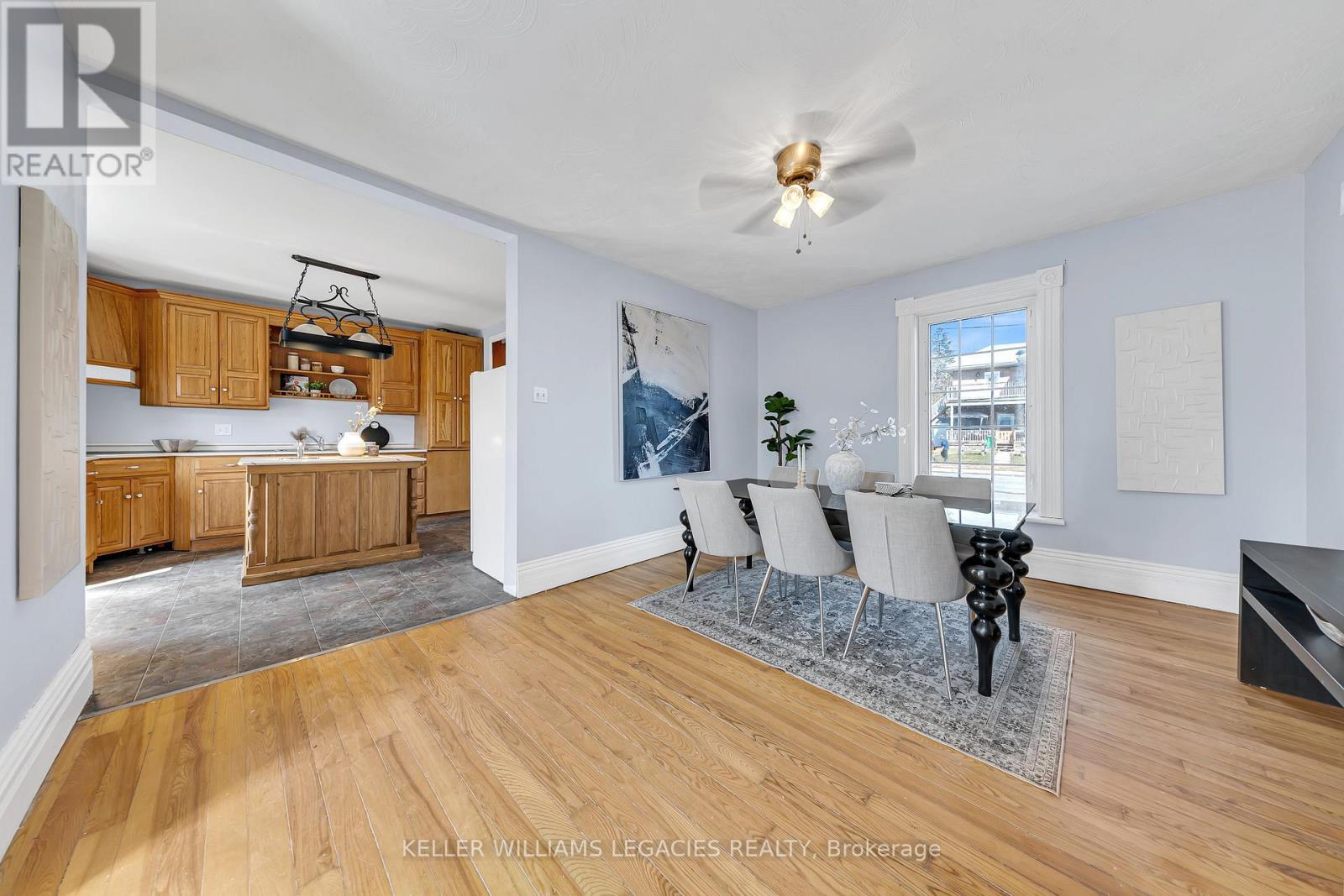 52 Victoria Avenue N, Peterborough North, Ontario  K9H 4W1 - Photo 8 - X12076435