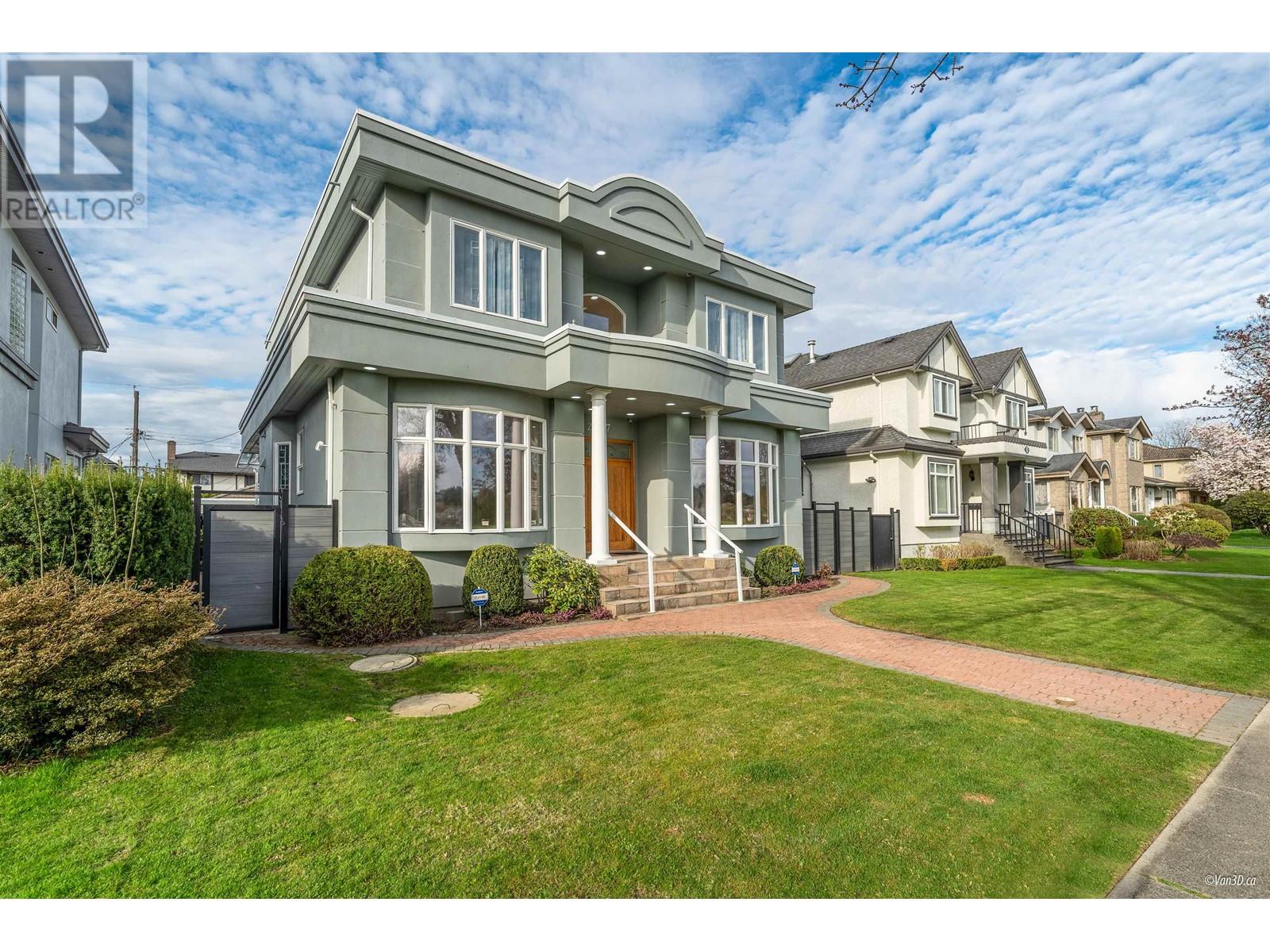Property at 2577 W 23RD AVENUE image 3