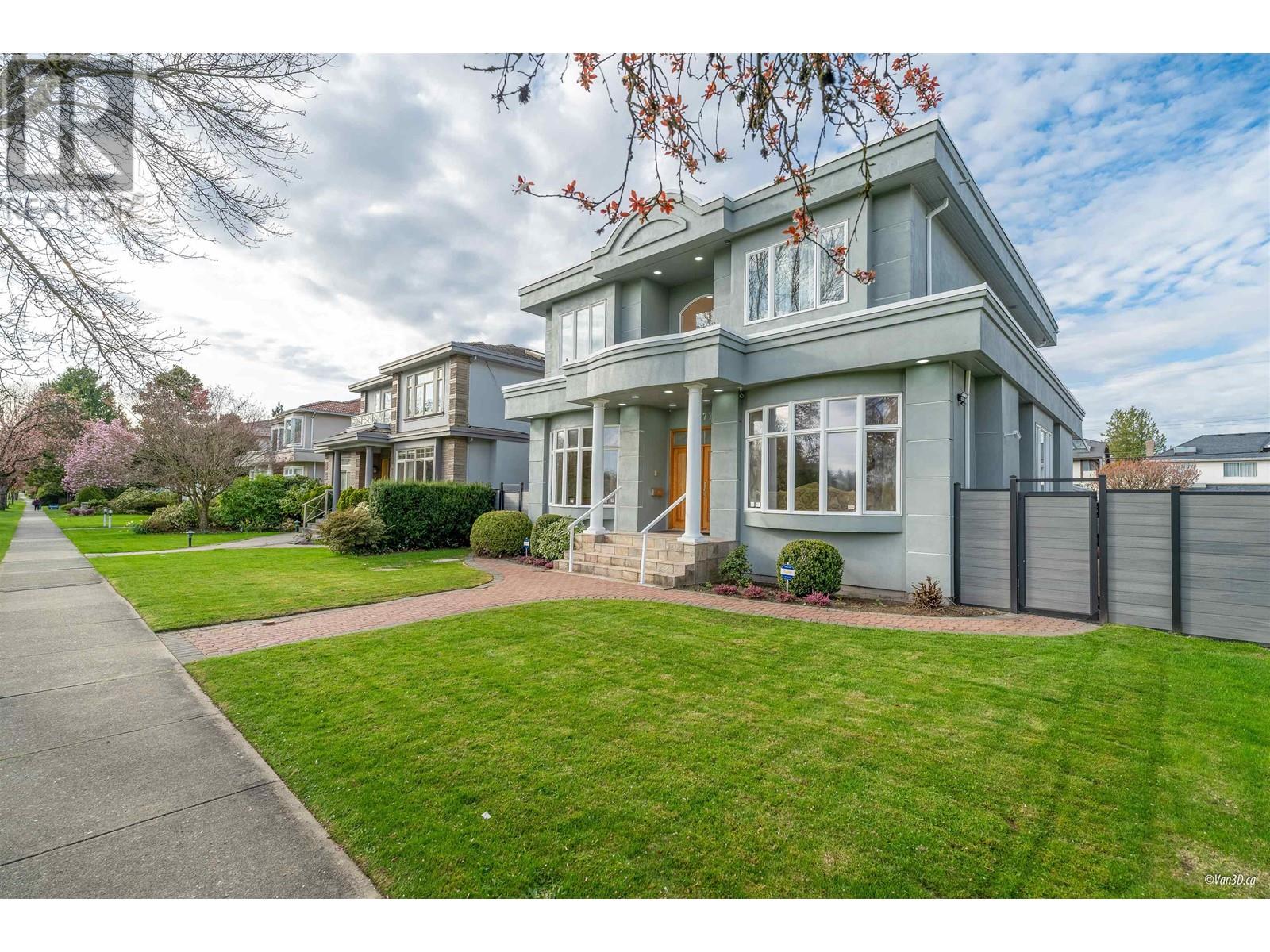 Property at 2577 W 23RD AVENUE image 2