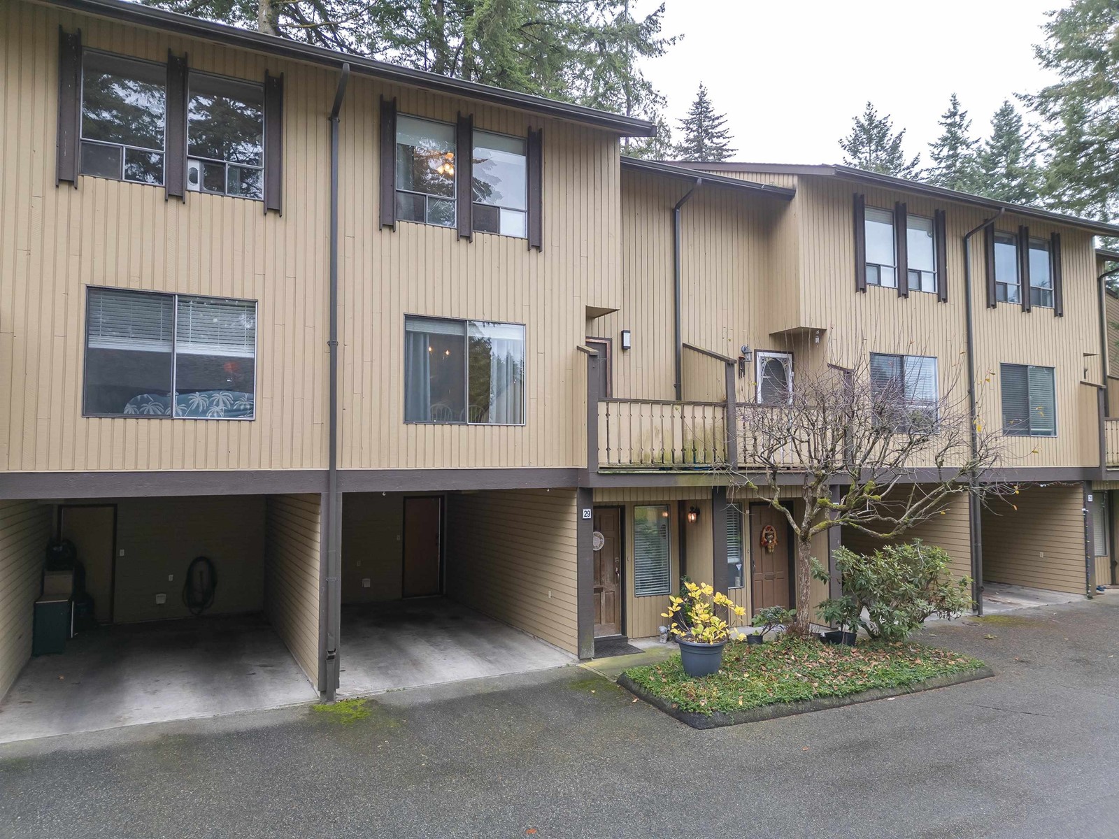 Property at 29 2998 MOUAT DRIVE image 4