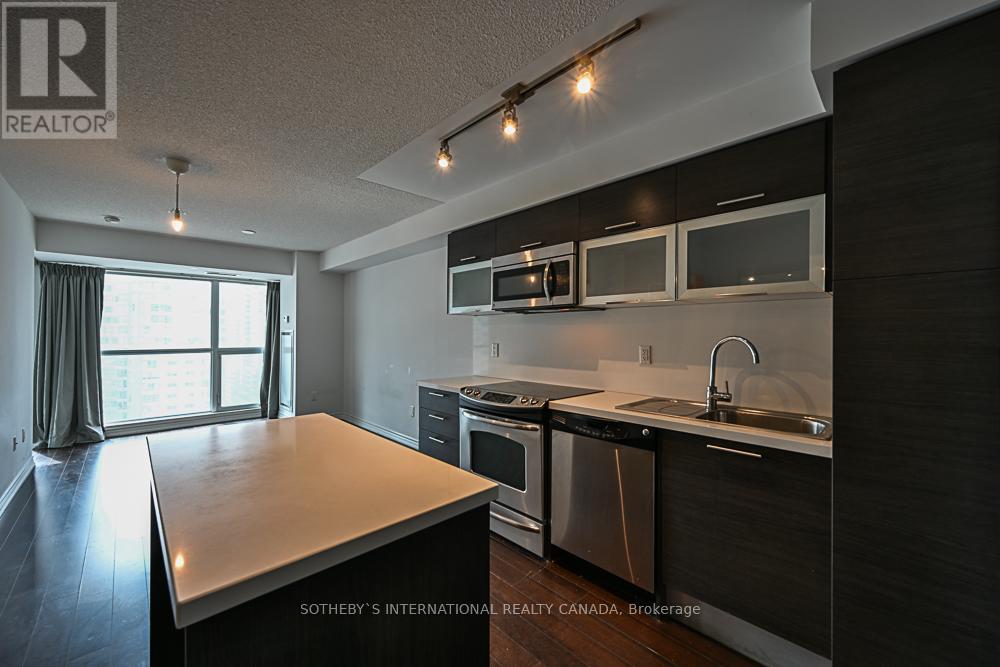 1021 - 386 Yonge Street, Toronto, Ontario  M5B 0A5 - Photo 10 - C12069689