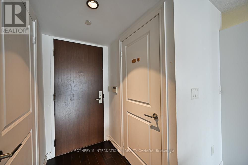 1021 - 386 Yonge Street, Toronto, Ontario  M5B 0A5 - Photo 42 - C12069689
