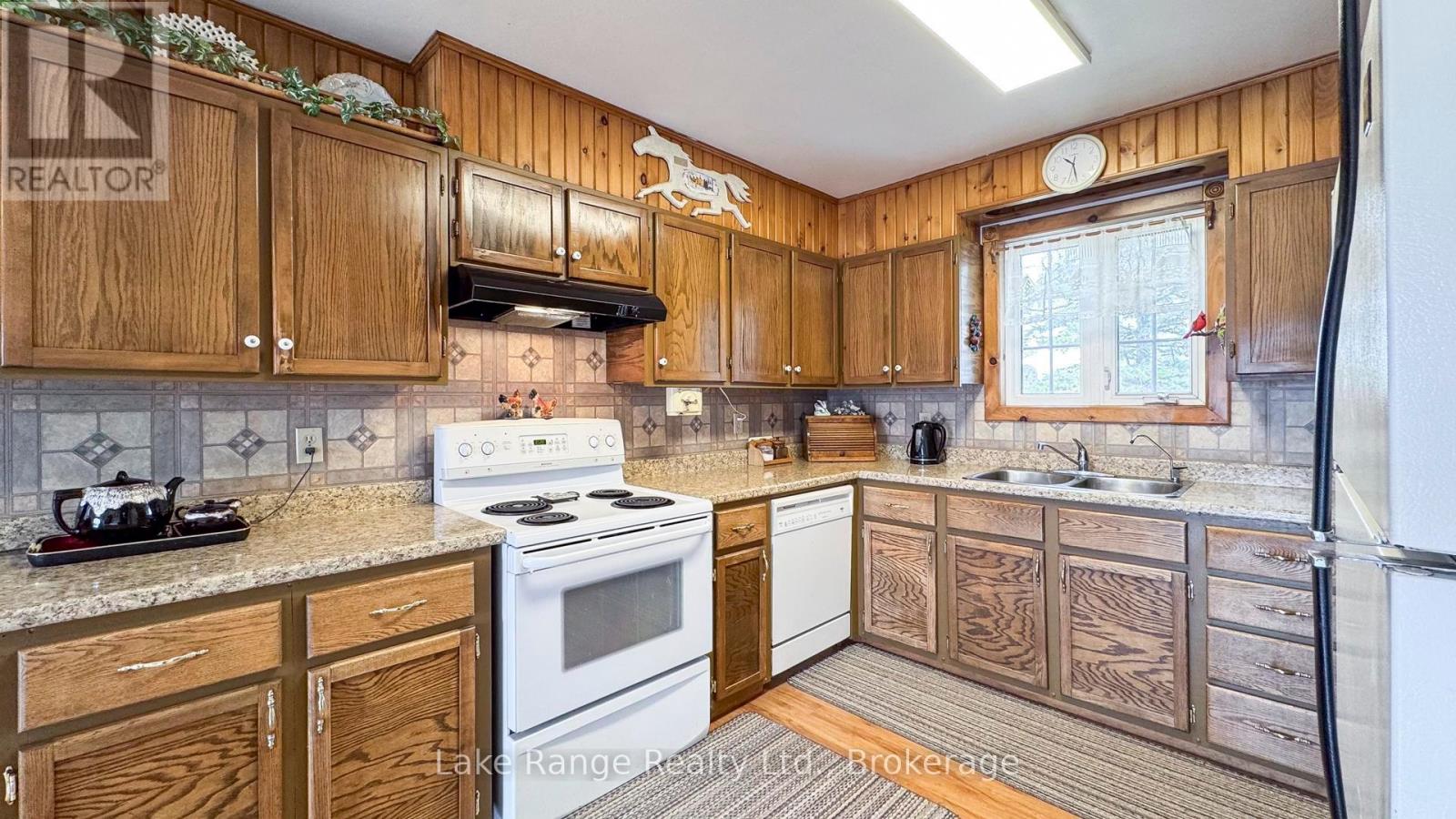 182 Concession 6, Kincardine, Ontario  N0G 2N0 - Photo 31 - X12076482