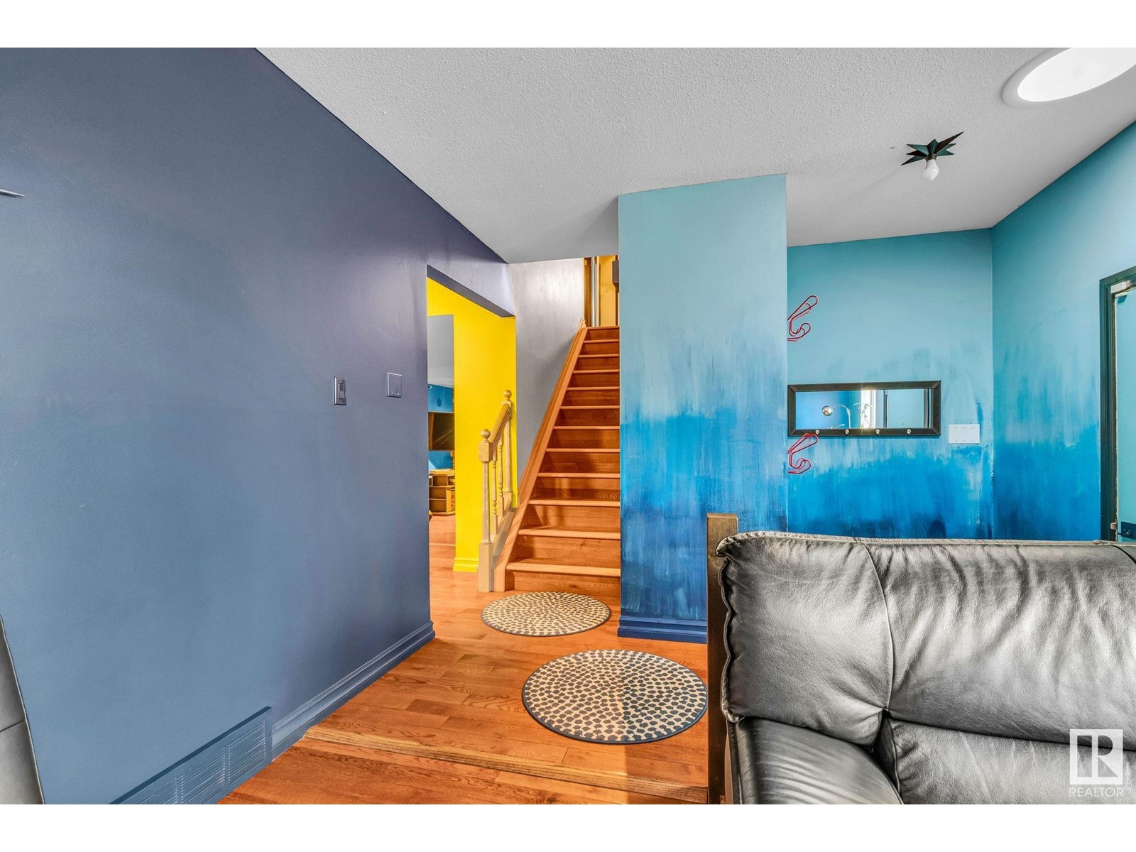 Property at 3018 110A ST NW image 5
