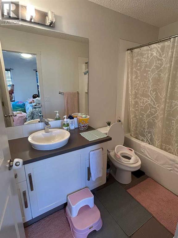 171 89 Street Sw, Calgary, Alberta  T3H 0M4 - Photo 9 - A2204726