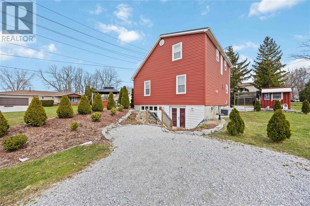 1220 Pulteney Street, Moore Township, Ontario  N0N 1M0 - Photo 28 - 25008167