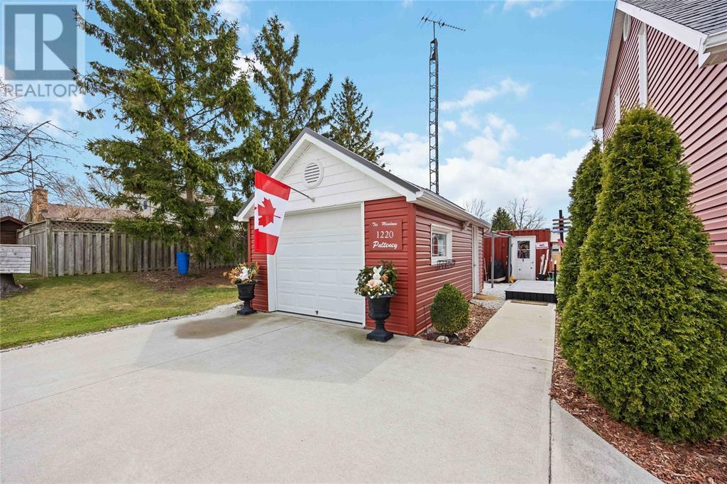 1220 Pulteney Street, Moore Township, Ontario  N0N 1M0 - Photo 3 - 25008167
