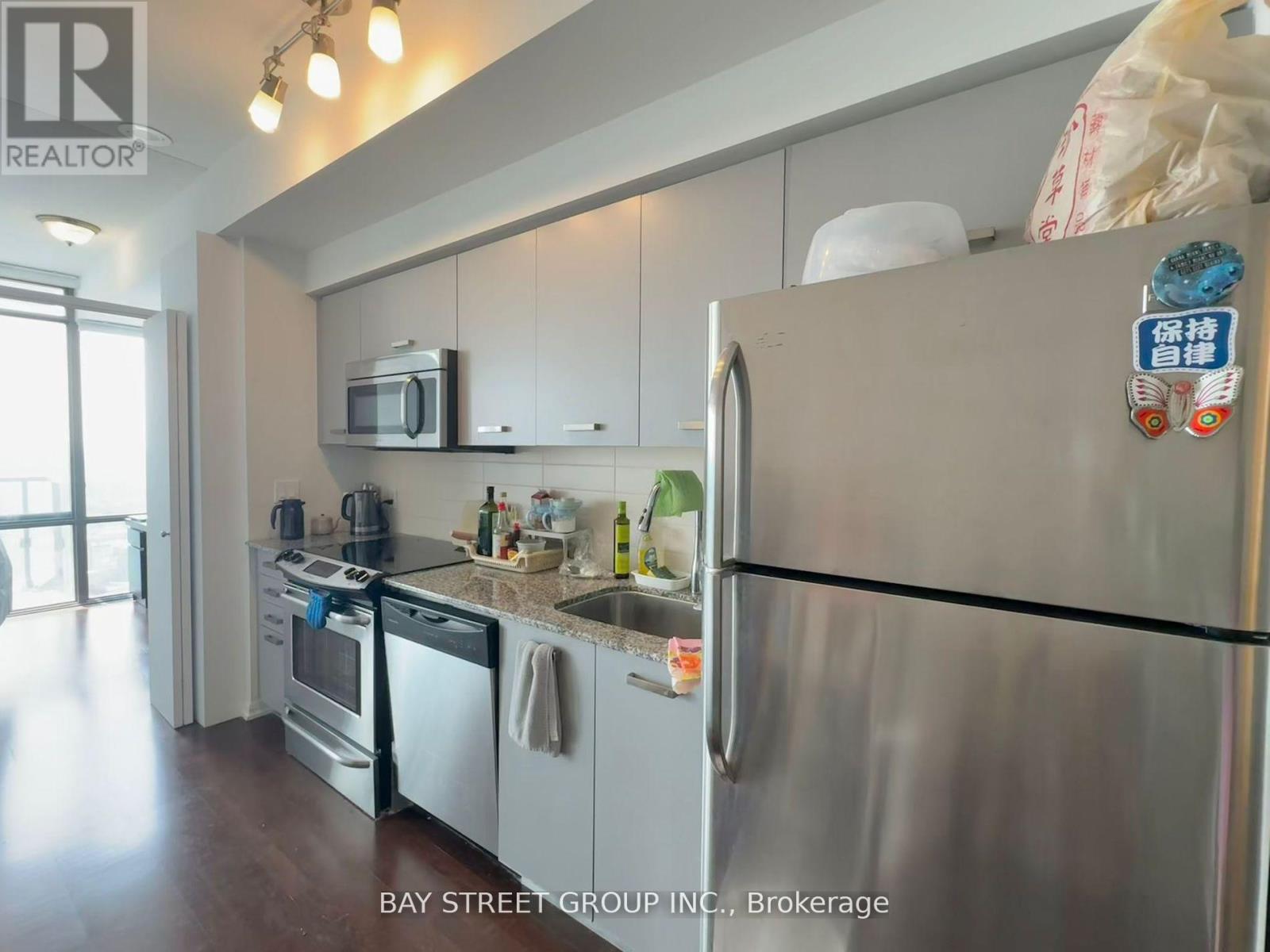4801 - 832 Bay Street, Toronto, Ontario  M5S 1Z6 - Photo 4 - C12076516