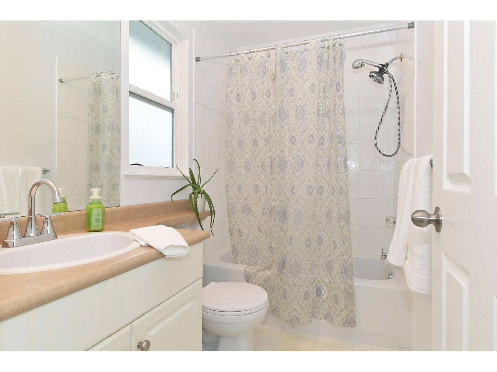 6651 184a Street, Surrey, British Columbia  V3S 9A8 - Photo 16 - R2987233