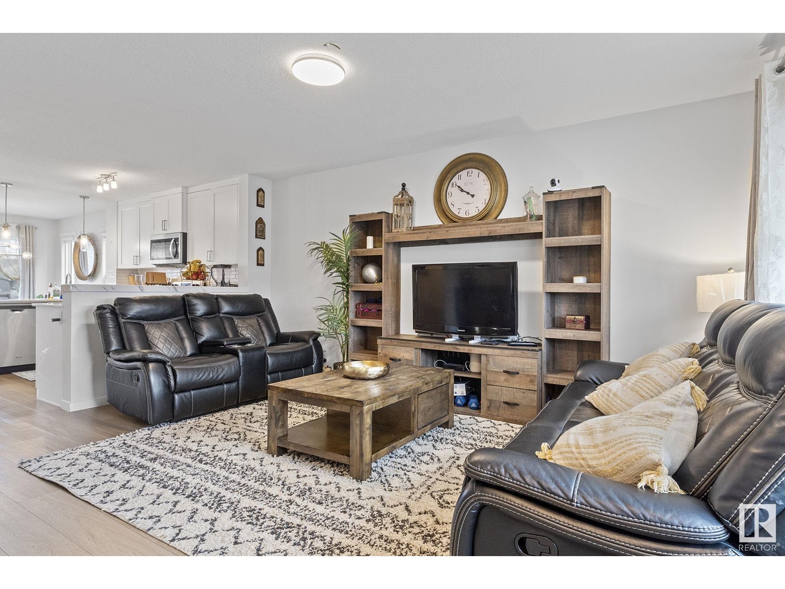 Property at 5722 JUCHLI AV NW NW image 5