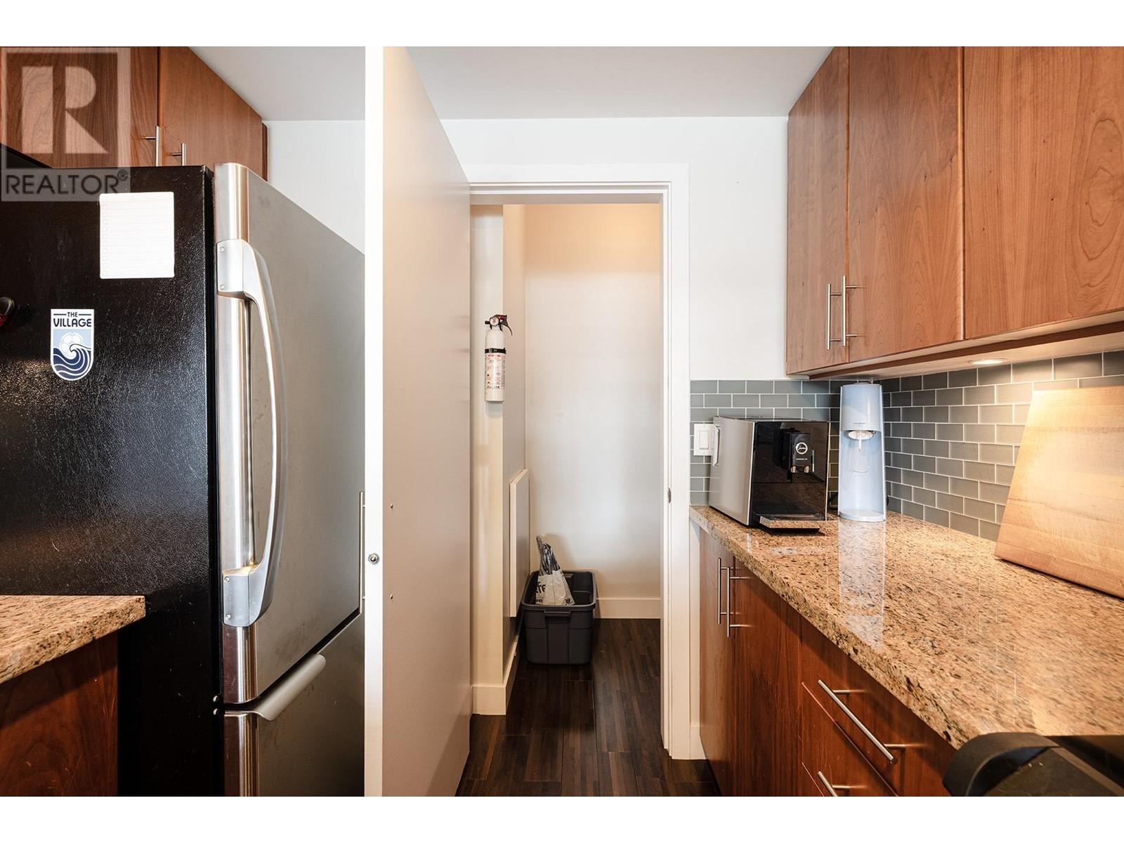301 1483 W 7th Avenue, Vancouver, British Columbia  V6H 4H2 - Photo 11 - R2989186