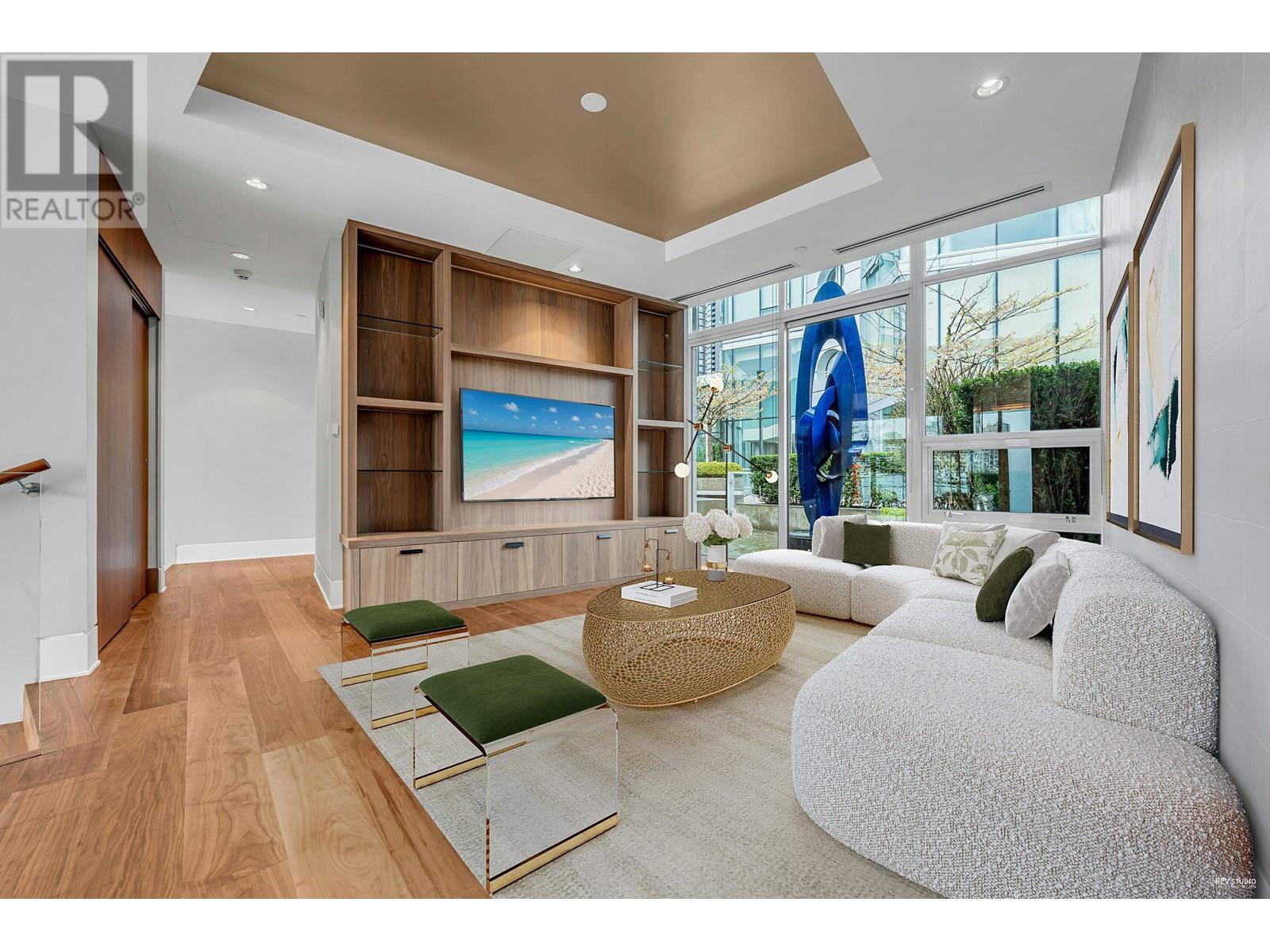 Property at 1576 HOMER MEWS image 3