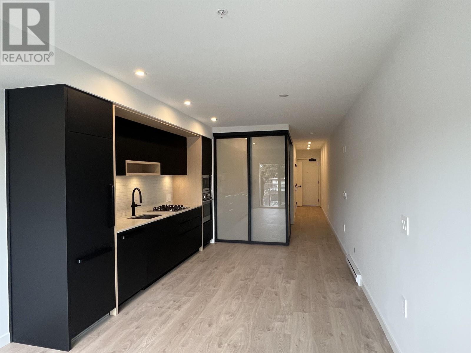 Listing Picture 6 of 6 : 206 2520 GUELPH STREET, Vancouver / 溫哥華 - 魯藝地產 Yvonne Lu Group - MLS Medallion Club Member